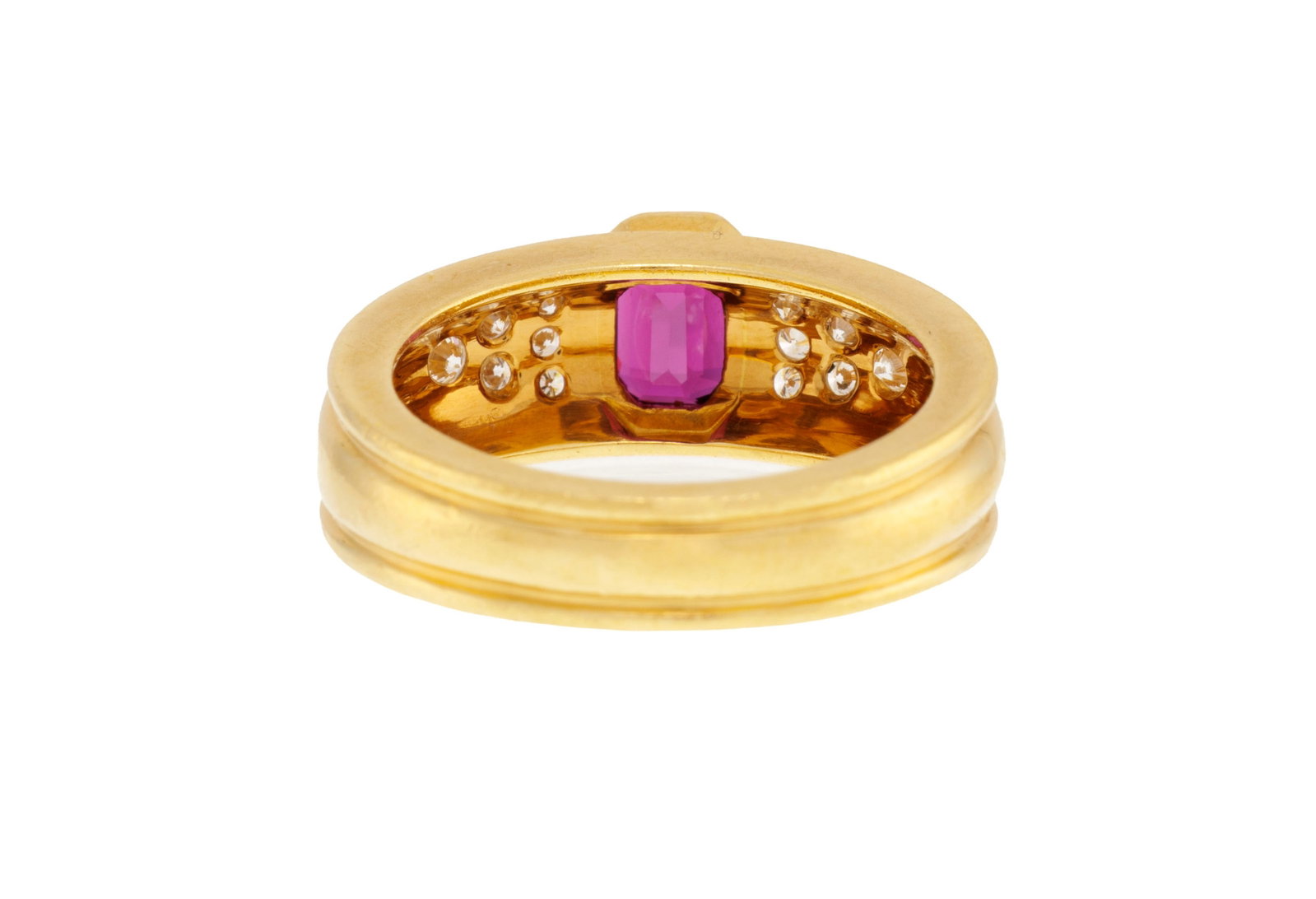 Bague or 750 sertie d'un rubis octogonal épaulé de diamants taille brillant, doigt 53-13,  - 3