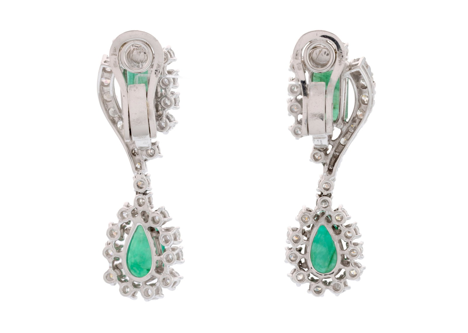 Paire de pendants d’oreilles or gris 750 sertis d'émeraudes octogonales et piriformes ent - 3