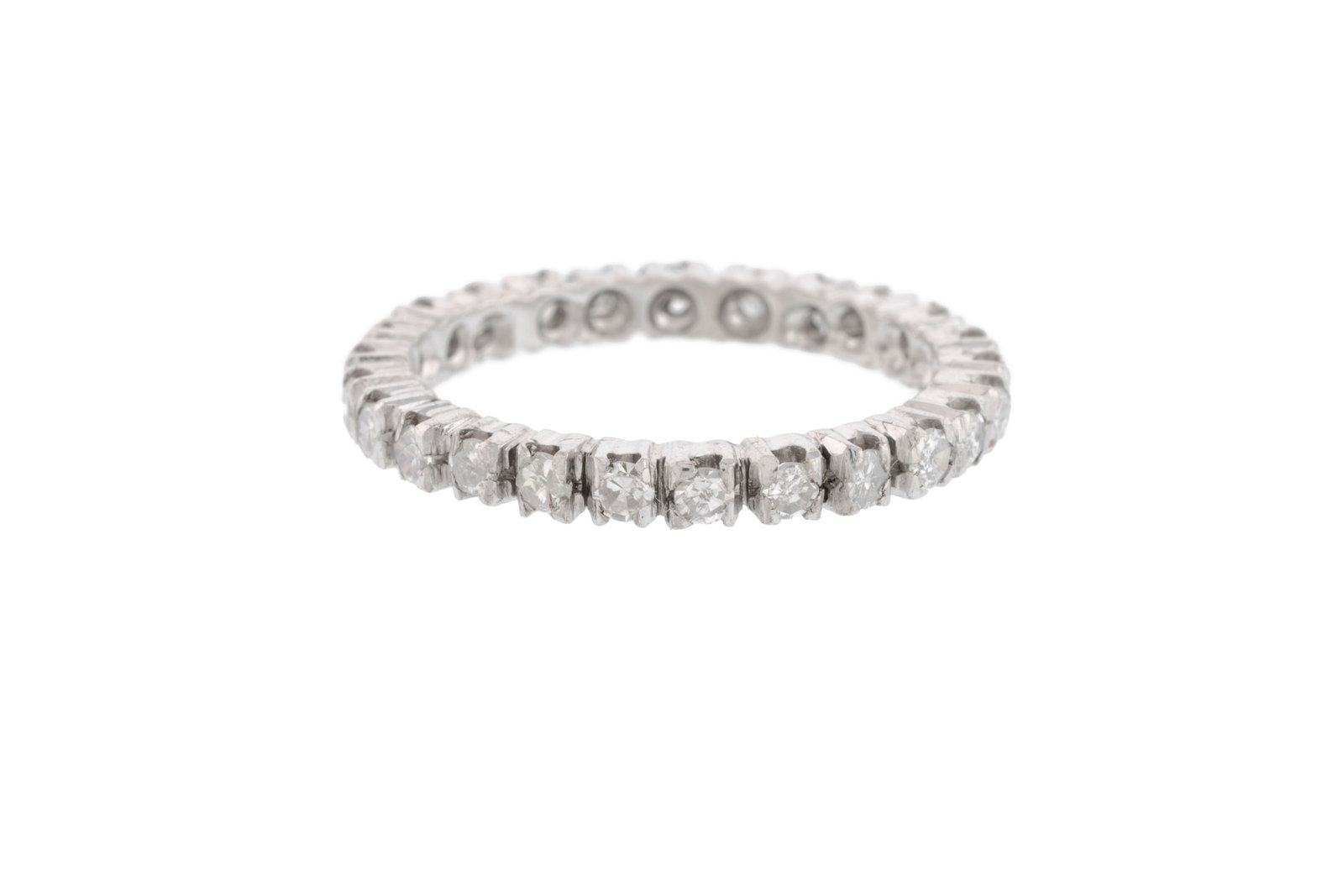 Anneau rivière or gris 750 serti de diamants taille 8/8, doigt 56-16 - 2
