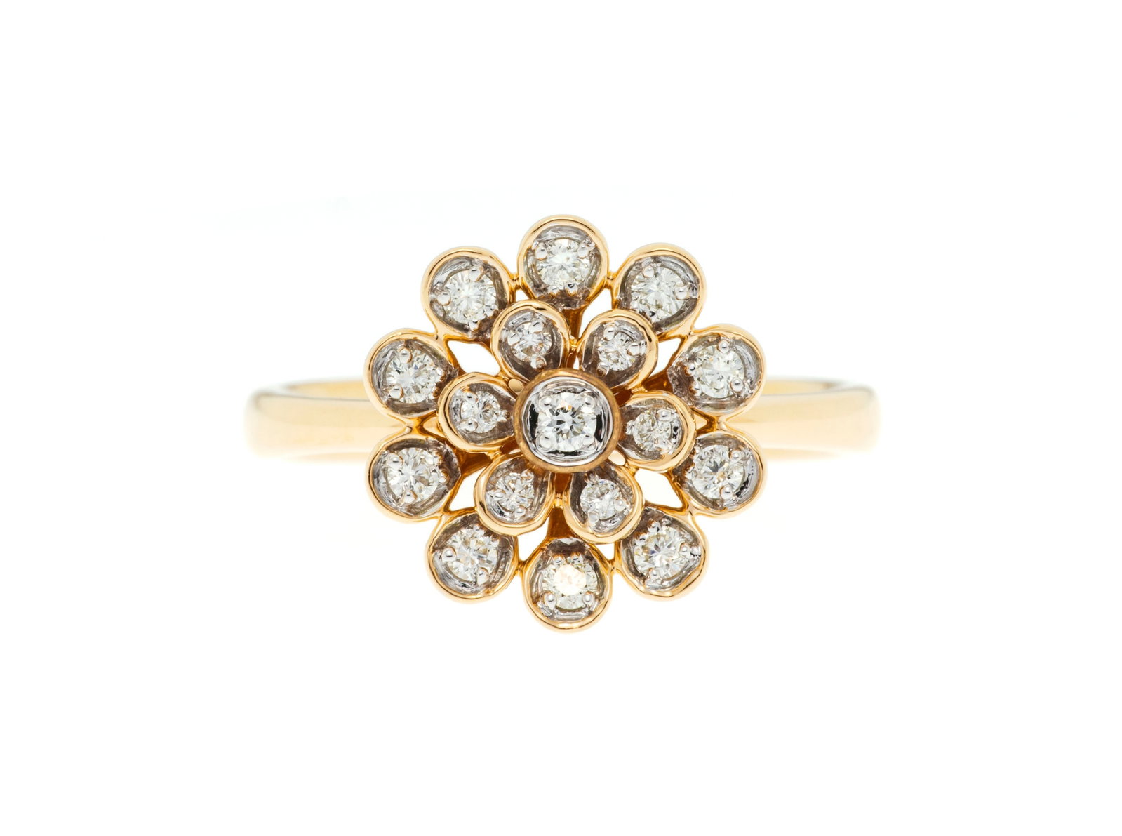 Bague fleur or rose 750 sertie de diamants taille brillant, doigt 54-14, 4g: Bague fleur or rose 750 sertie de diamants taille brillant, doigt 54-14, 4g Condition Très bon état de conservation général.