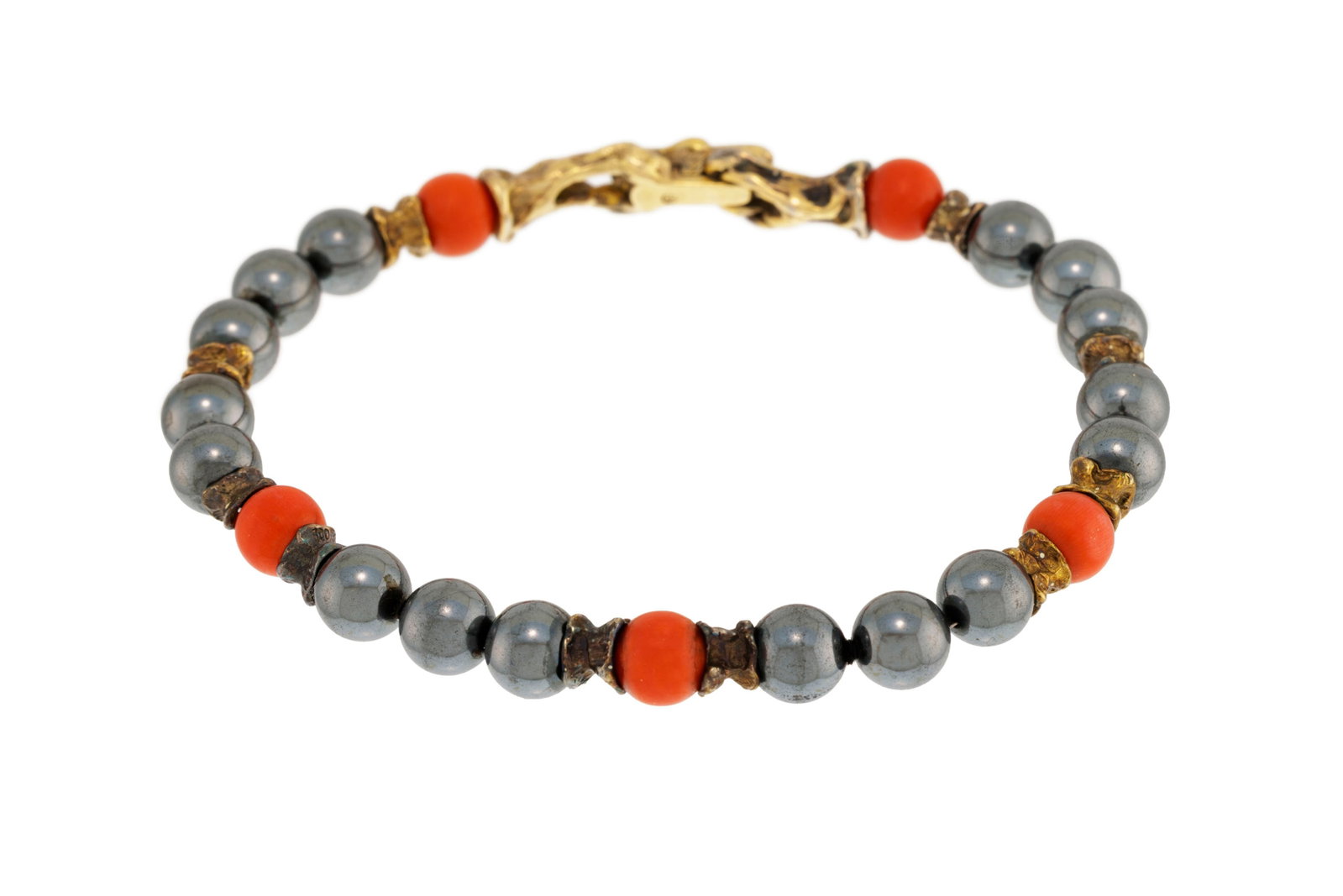 Gilbert Albert, bracelet composé de billes d'hématite alternées de corail et d'é - 2