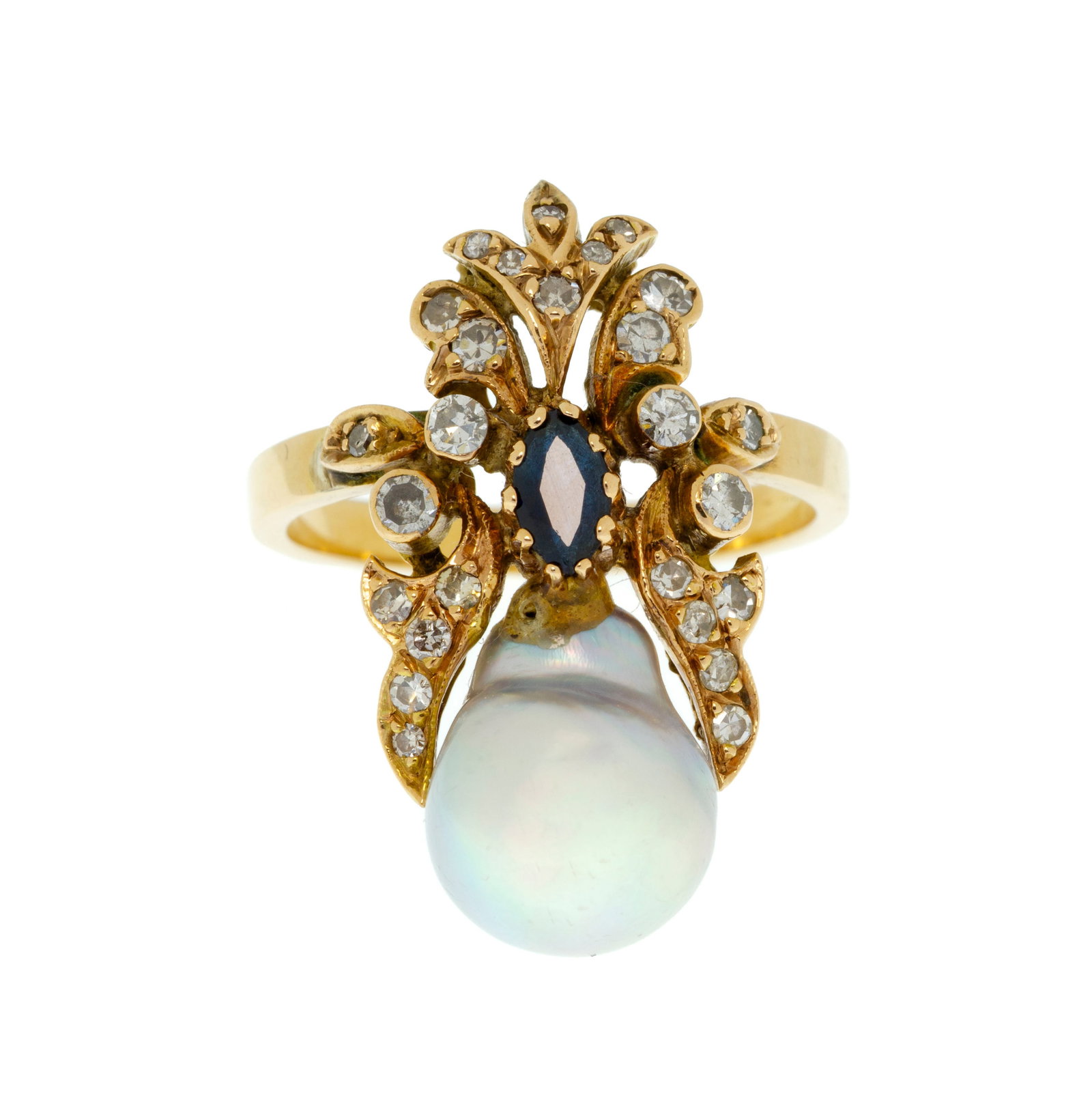 Bague or 750 à motif ajouré serti d'un saphir taille marquise et de diamants taille 8/8 re: Bague or 750 à motif ajouré serti d'un saphir taille marquise et de diamants taille 8/8 rehaussant une perle de culture baroque, doigt 53-13, 5g Condition Monture: Etat bon à moyen.