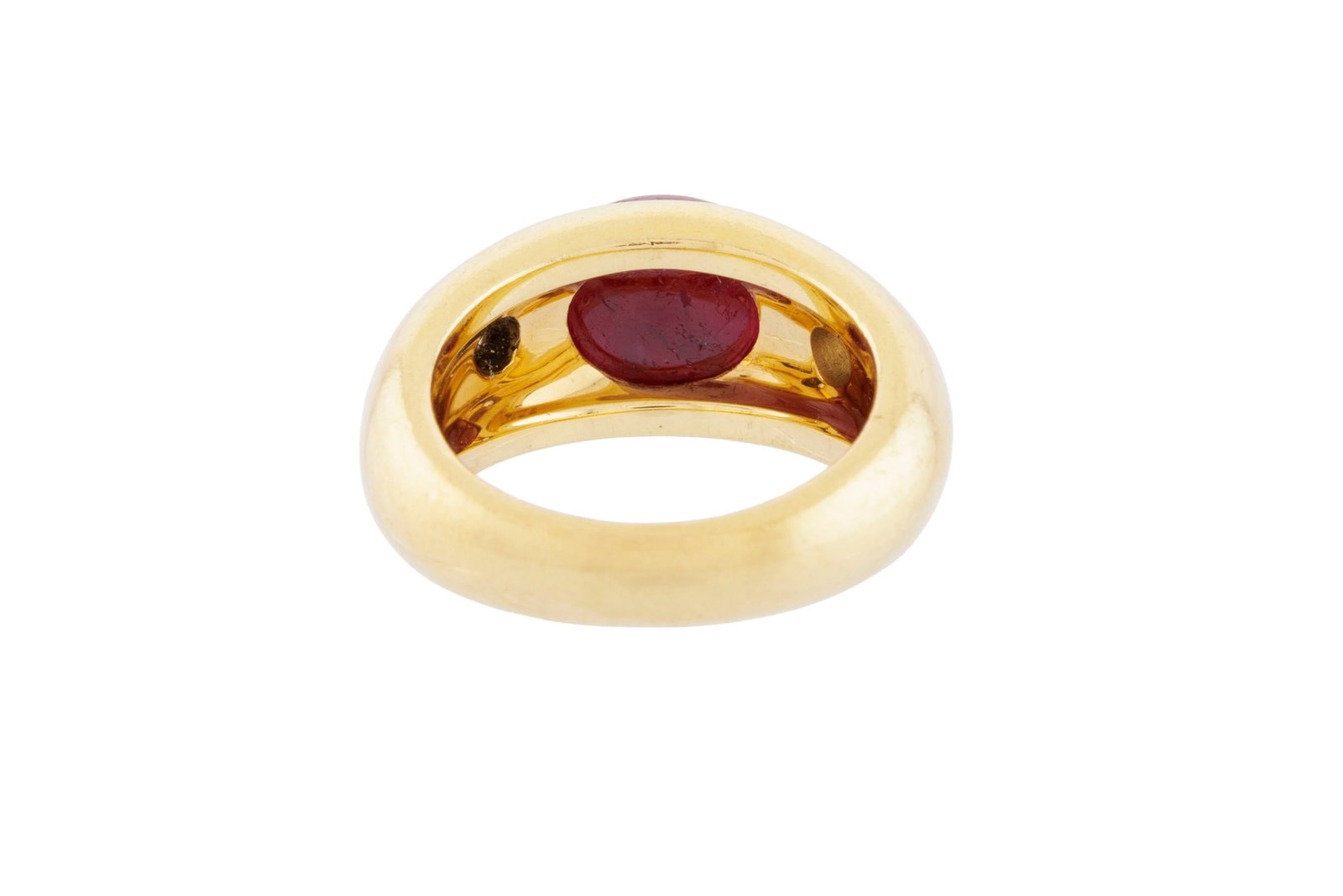 Bague jonc or 750 sertie d'un cabochon de rubis épaulé de deux diamants taille ancienne, d - 3