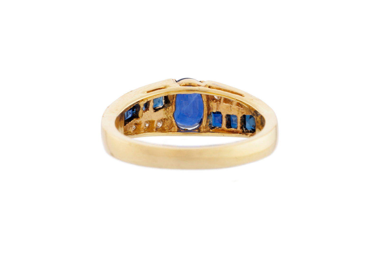 Bague or 750 sertie d'un saphir taille ovale épaulé de diamants taille brillant et de saph - 3