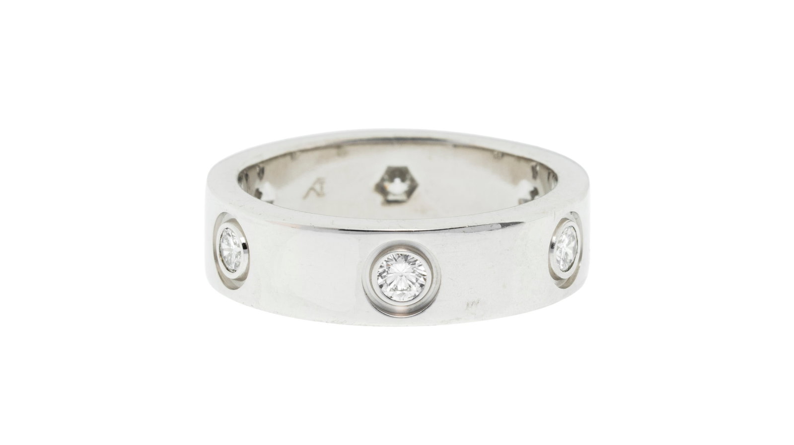 Cartier, Love, bague or gris 750 sertie de diamants taille brillant, signée, numéroté: Cartier, Love, bague or gris 750 sertie de diamants taille brillant, signée, numérotée M85453, doigt 53-13, 8g Condition Monture: Bon état de conservation général.