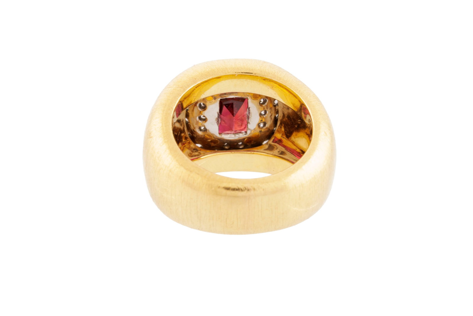 Bague 2 ors 750 brossés sertie d'un rubis taille coussin de 2.10 carats, d'Afrique de l'Est, no - 3