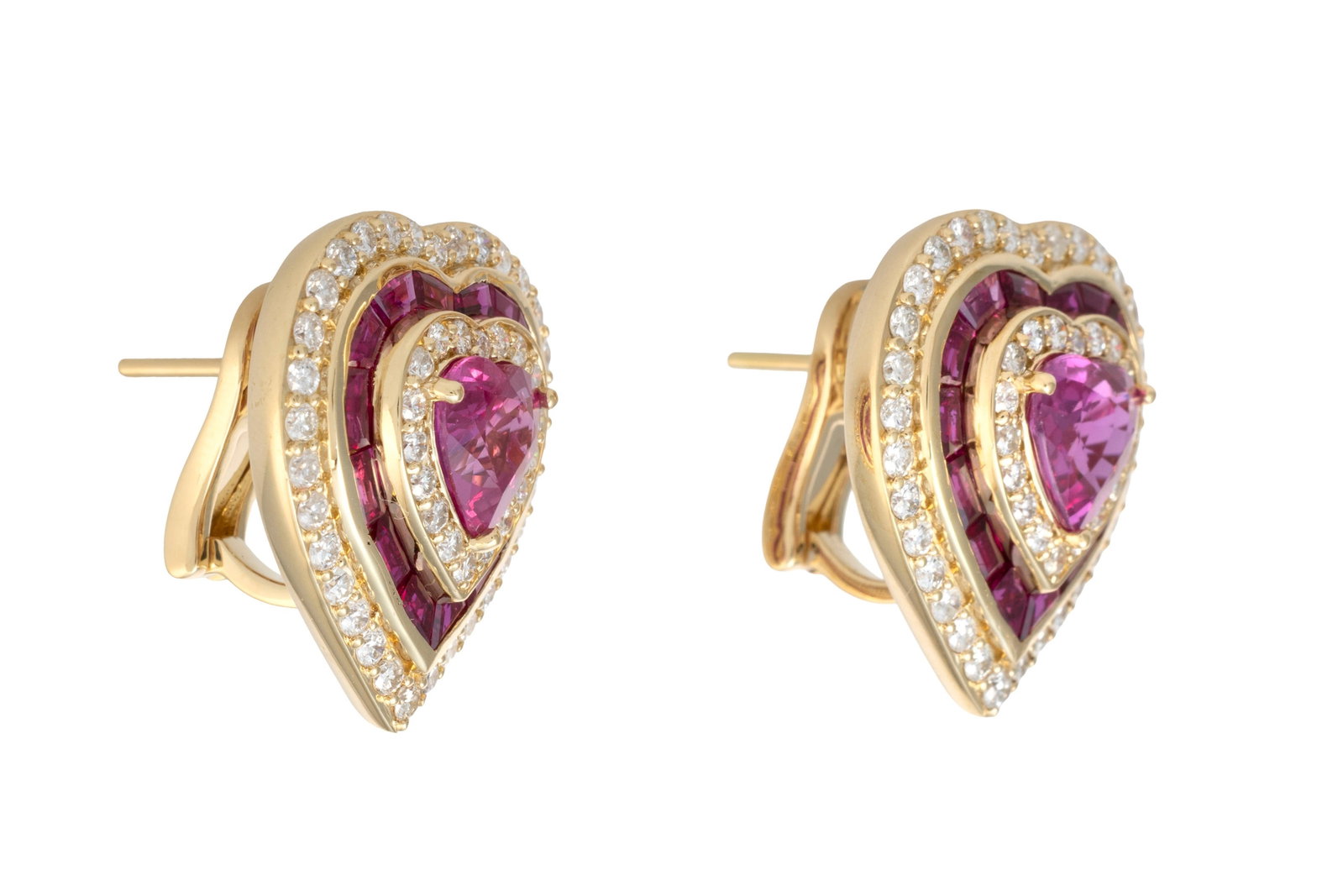 Paire de boucles d'oreilles or 750 serties de deux rubis du Mozambique taille cœur (env. 2 cara - 2