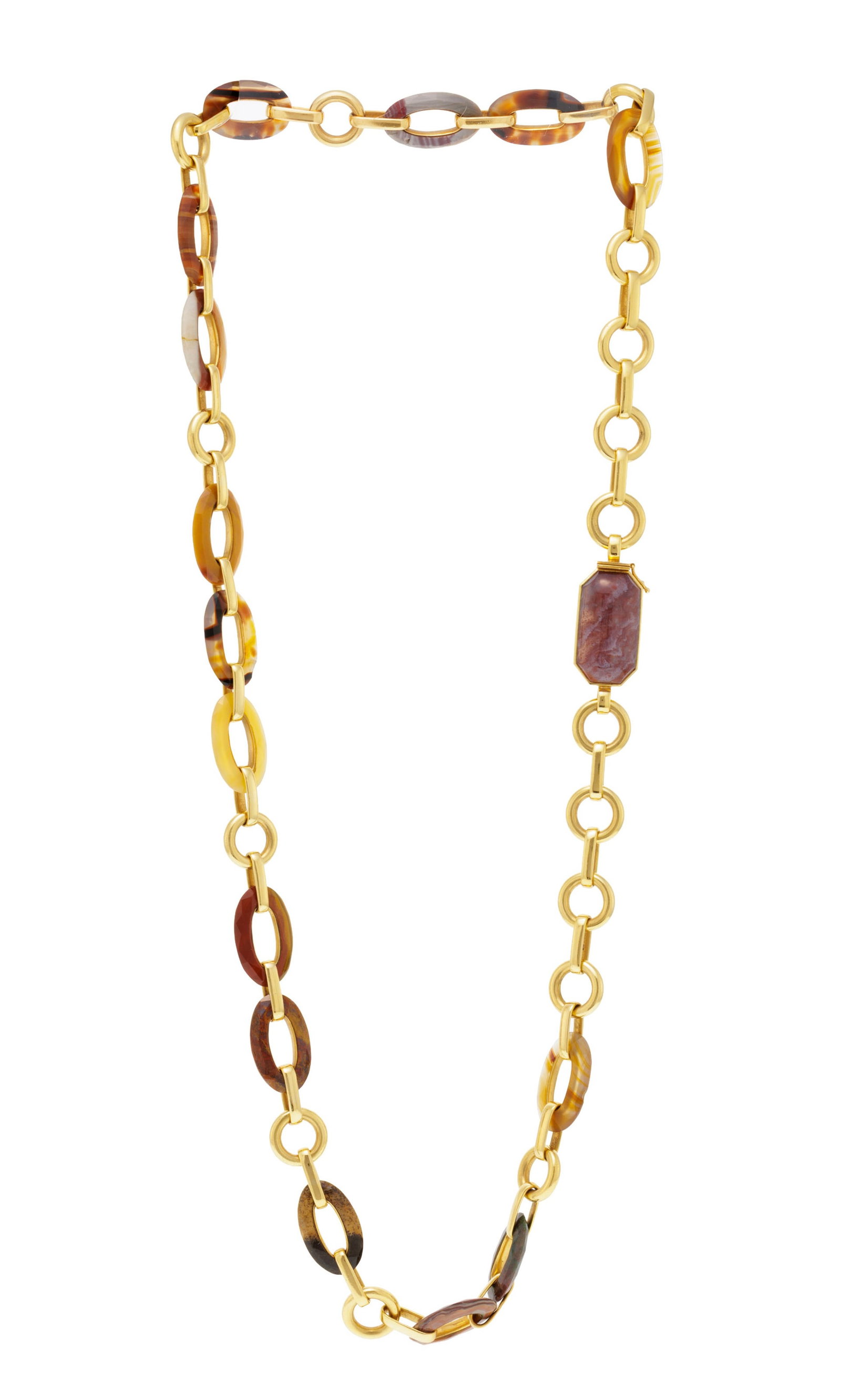 Sautoir composé de maillons ovales en jaspe reliés par des anneaux circulaires en or 750, : Sautoir composé de maillons ovales en jaspe reliés par des anneaux circulaires en or 750, poinçon Séchaud, long. 79 cm, 176g Condition Bon état de conservation