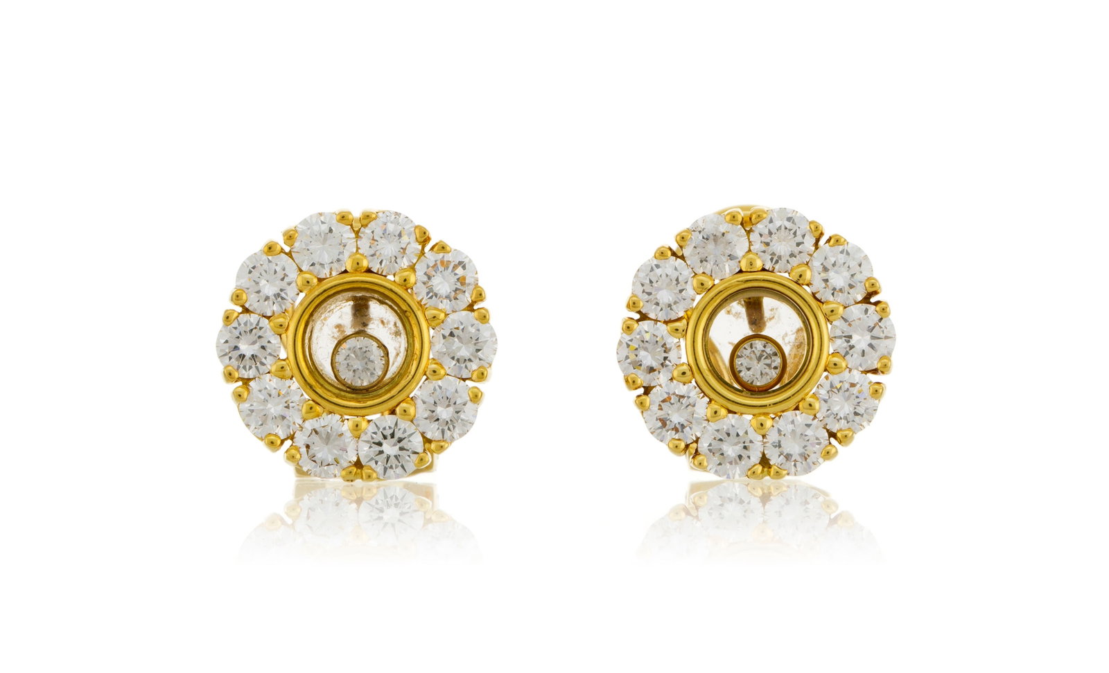 Chopard, Happy Diamonds, paire de clips d'oreilles or 750 sertis de diamants taille brillant dont de (1 of 4)