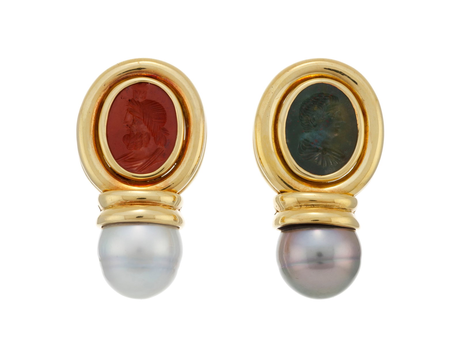 Benoît de Gorski, paire de boucles d'oreilles or 750 retenant des perles de culture boutons, l' (1 of 4)