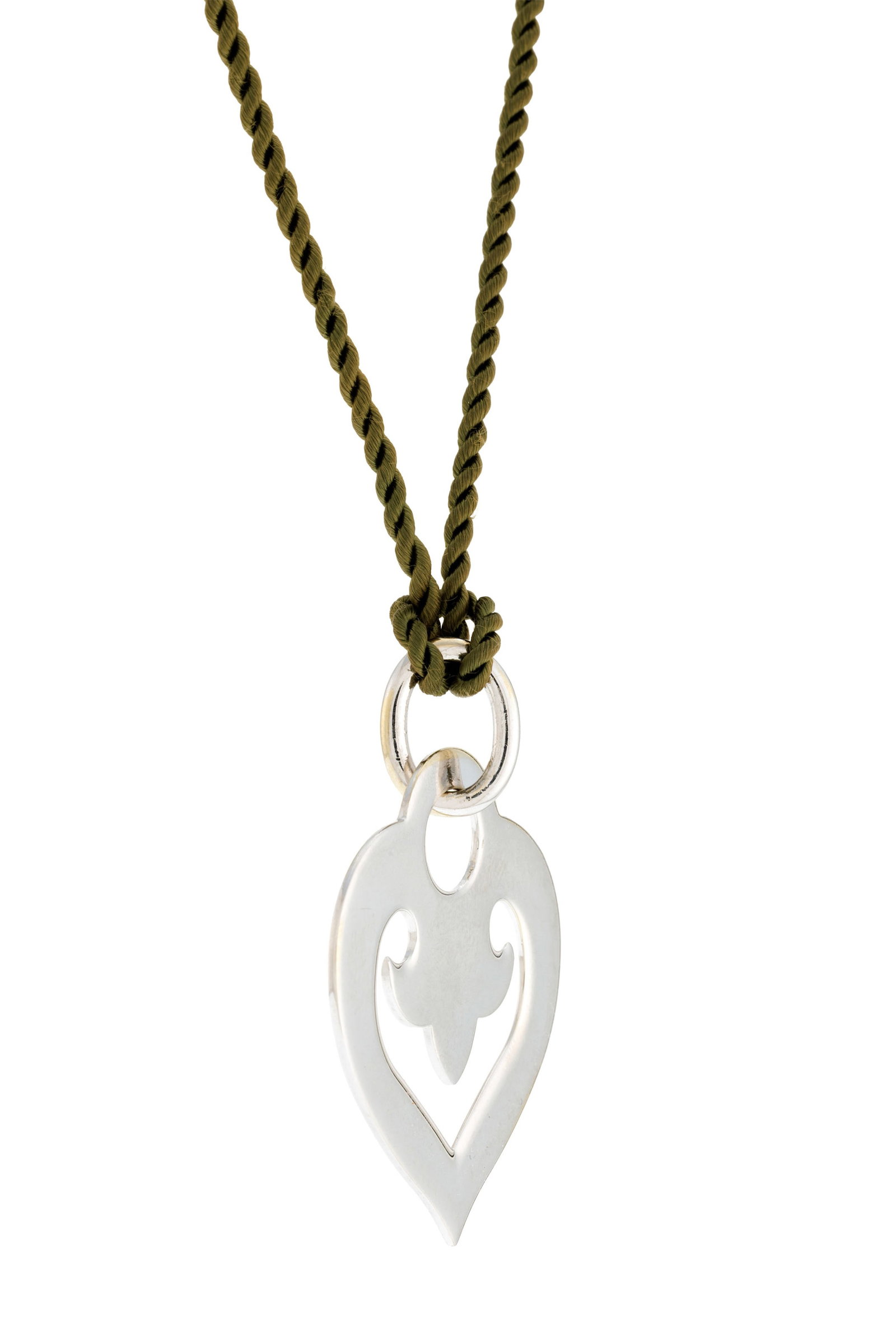 O. J. Perrin, pendentif cœur or gris 750 ajouré, sur un cordon en tissu vert, h. 4.6 cm, l - 2