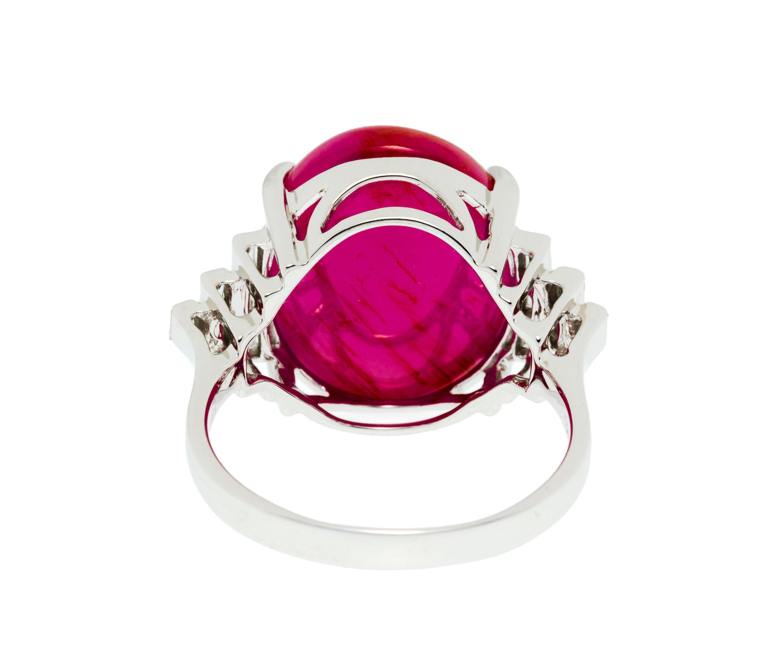 Bague or gris 750 sertie d'un cabochon de rubis de 15.68 carats, non chauffé selon le short rep - 3