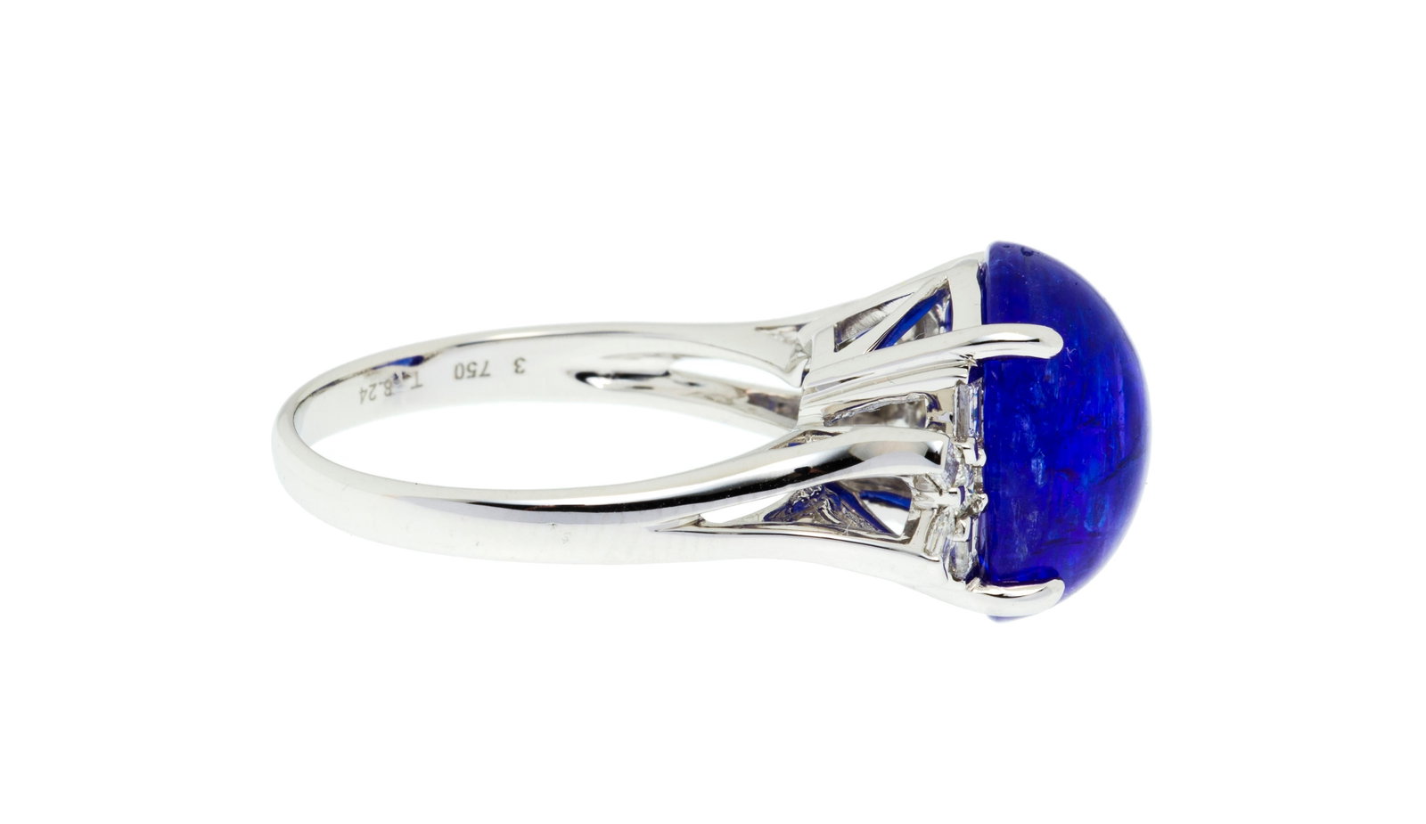 Bague or gris 750 sertie d'un cabochon de tanzanite épaulé de diamants taille baguette et  - 2