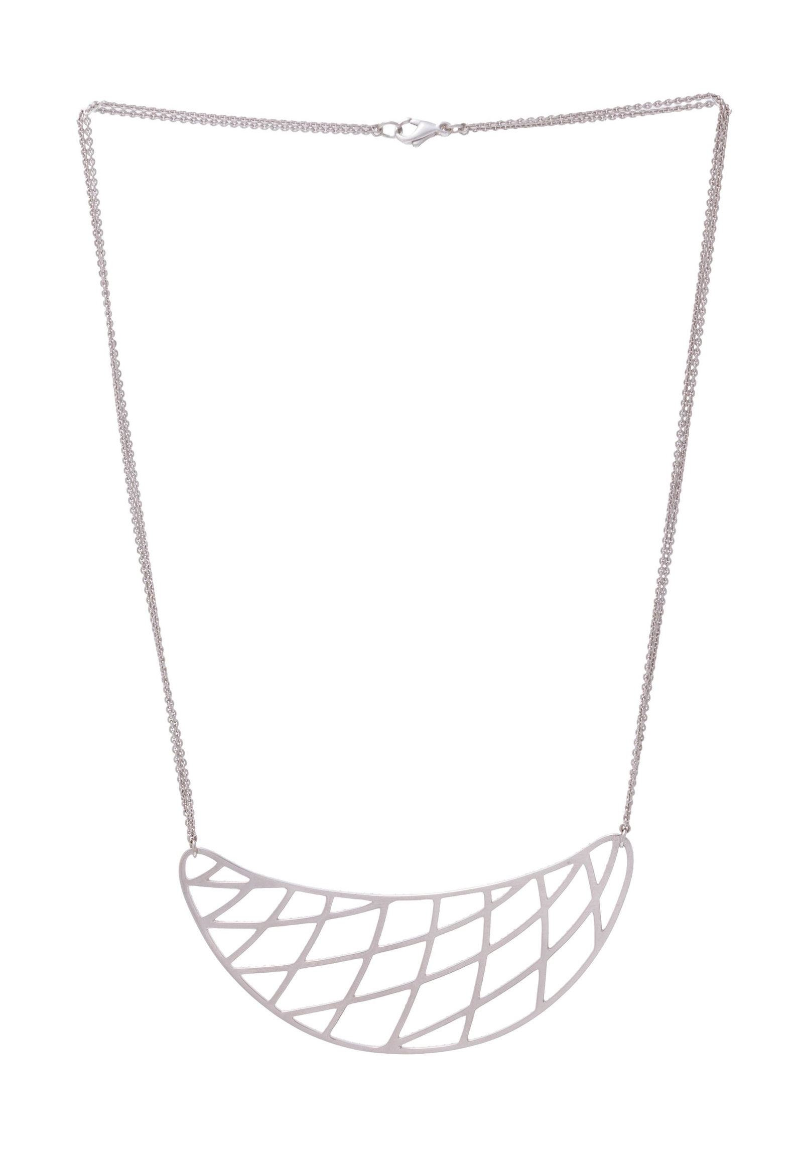 Collier à maille forçat retenant un centre demi-lune ajouré d'un décor quadrill& - 3