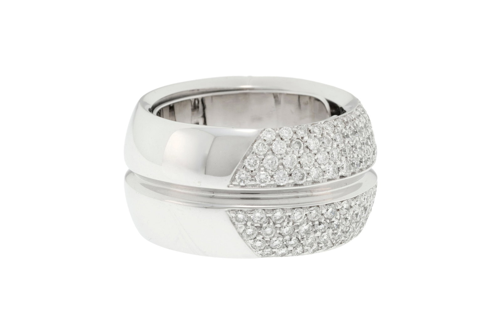 Bague or gris 750 traversée d'une rainure et pavée de diamants taille brillant, doigt 52-1 - 2