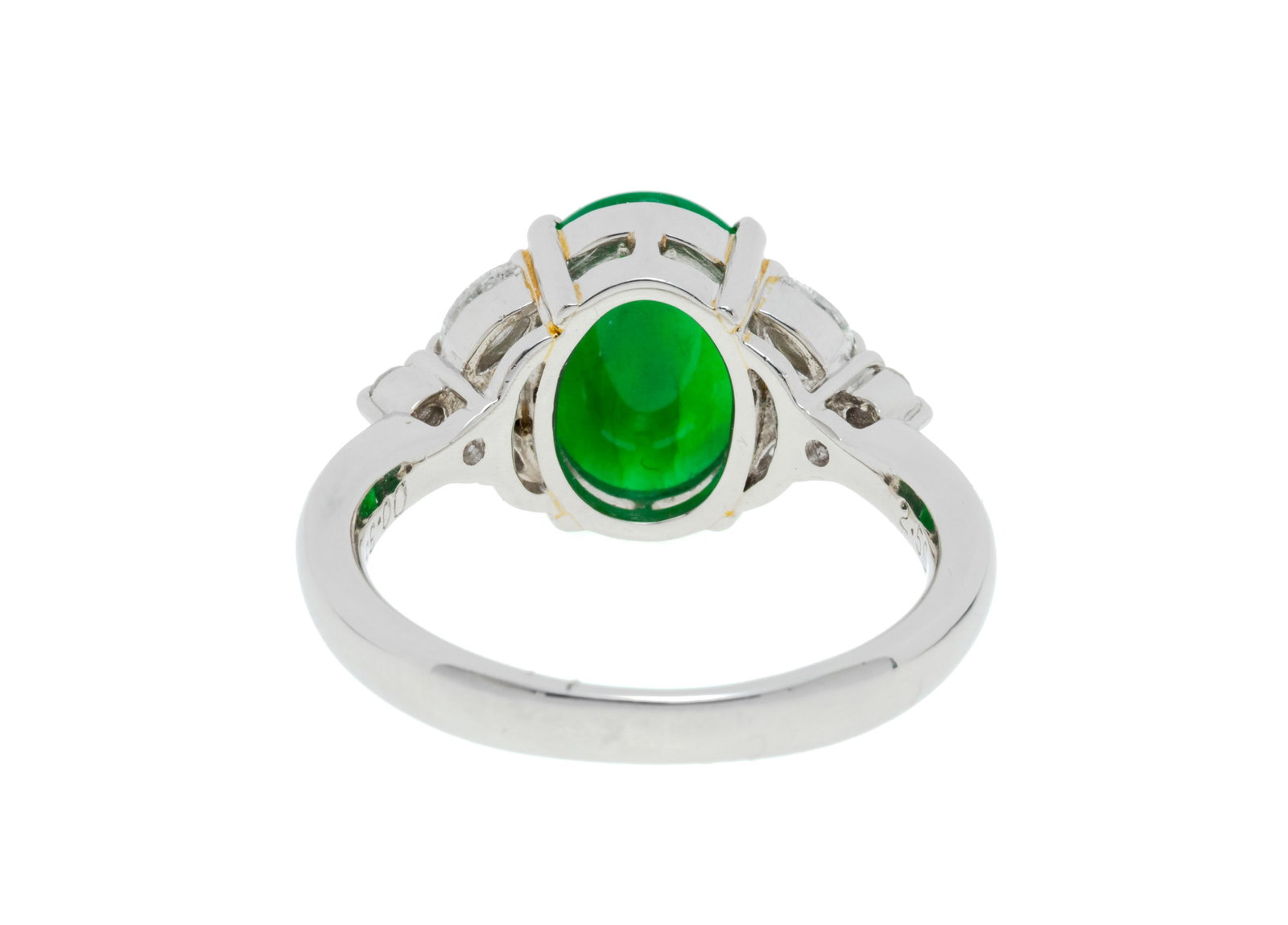 Bague platine sertie d'un cabochon de jadéite épaulé de diamants taille marquise et b - 3
