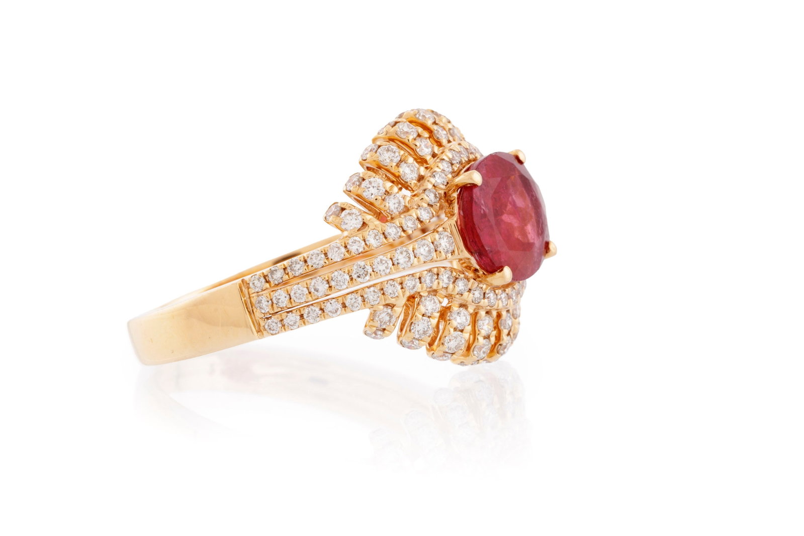 Bague or rose 750 ajouré sertie d'une tourmaline rose ovale entourée de diamants taille br - 2