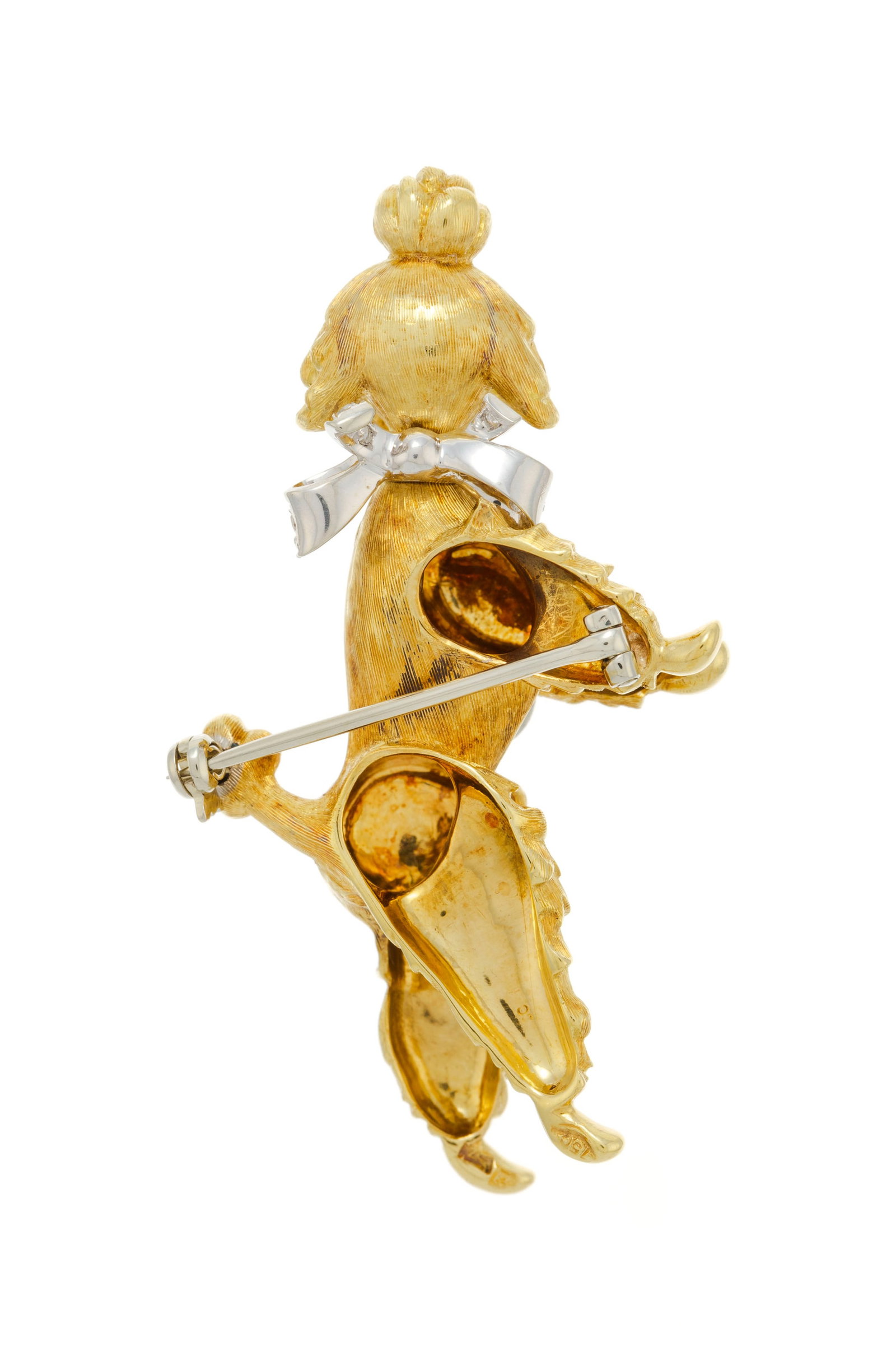 Broche caniche 2 ors 750 à motif texturé stylisant le pelage, le collier serti de diamants - 4