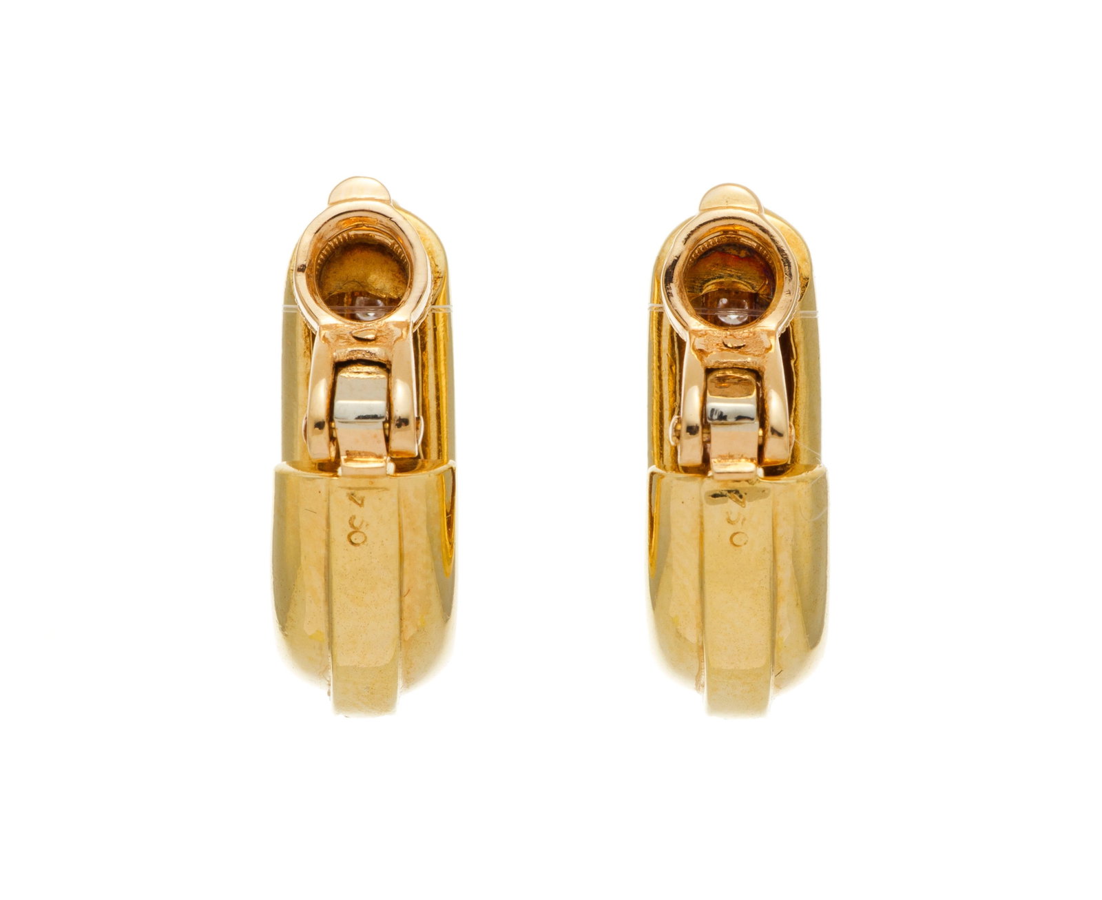 Paire de clips d'oreilles or 750 sertis de lignes de diamants taille brillant coupés de deux di - 3