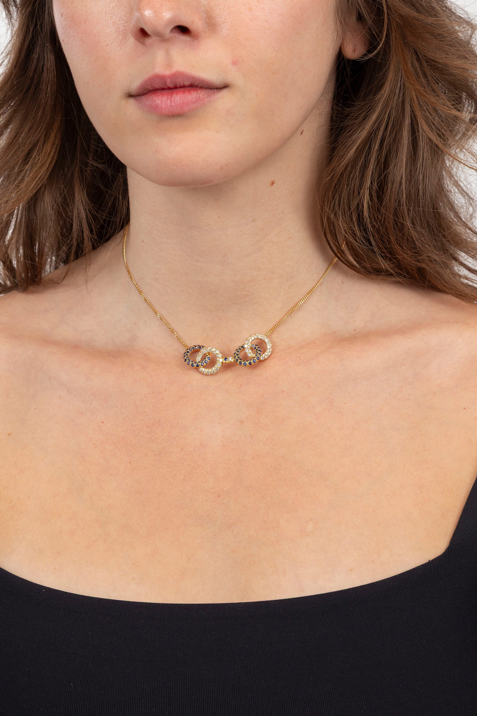 Collier or 750 à maille gourmette limée retenant un centre composé d'élémen - 4