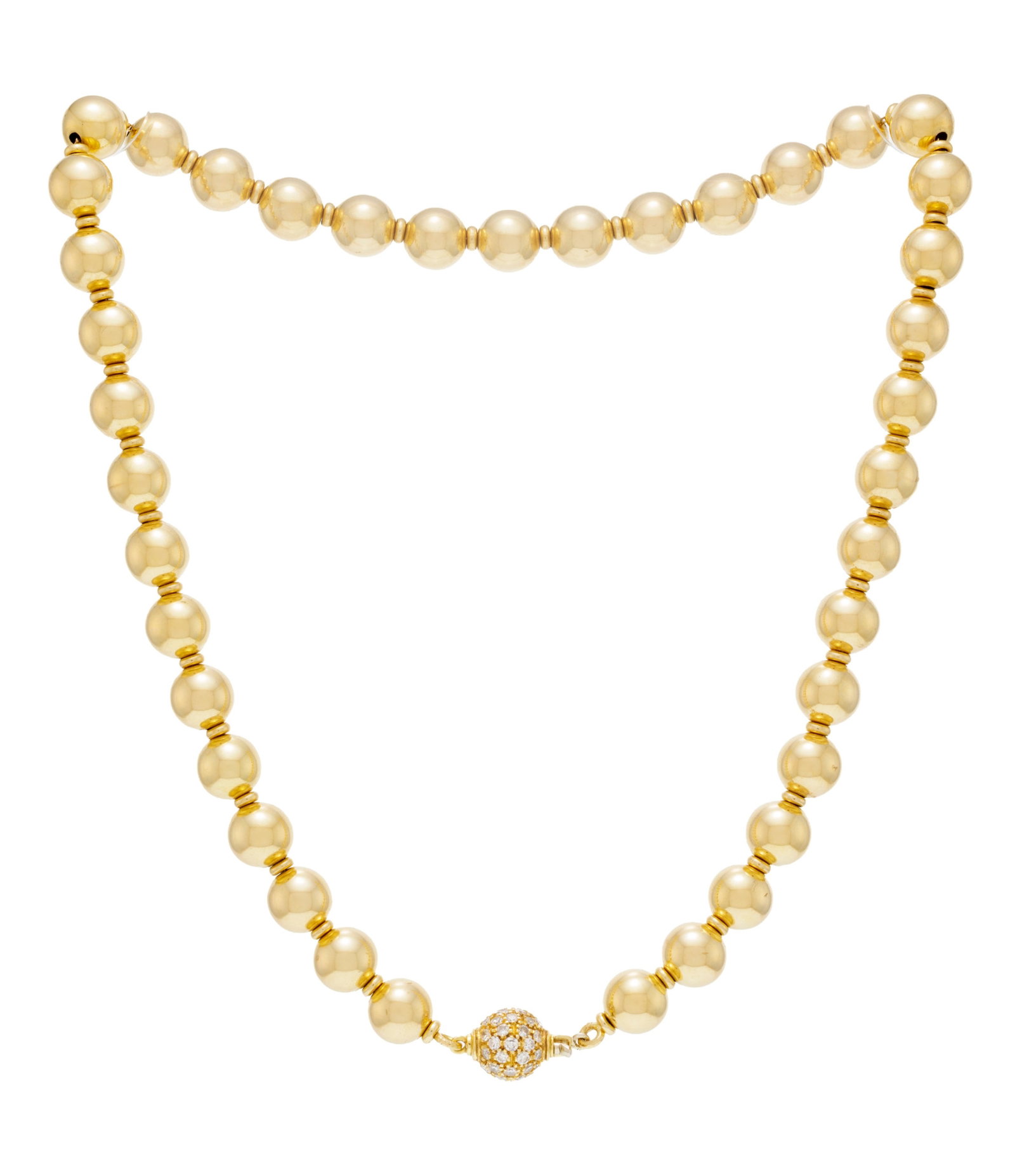 Collier or 750 composé de billes d'or, fermoir sphérique pavé de diamants taille 8/8,: Collier or 750 composé de billes d'or, fermoir sphérique pavé de diamants taille 8/8, long. 40.5 cm, 55g Condition Bon état de conservation général. Présence de