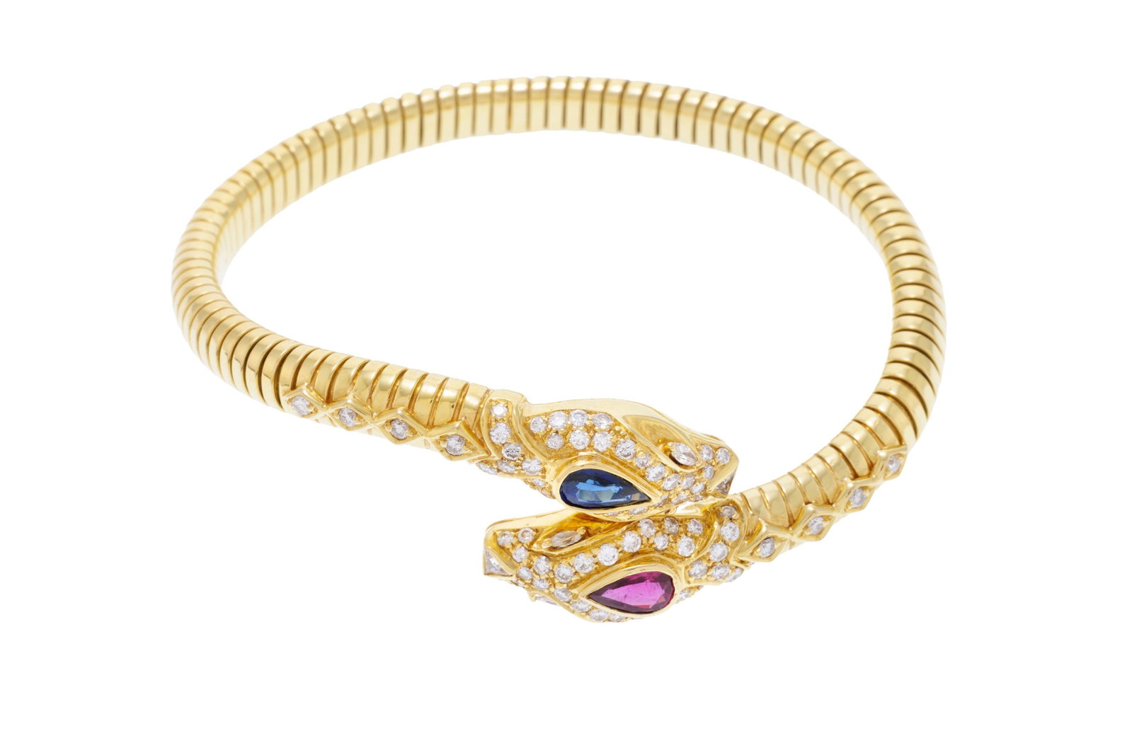 Bracelet or 750 à maille tubogas composé de deux têtes de serpent s'opposant serties  - 3