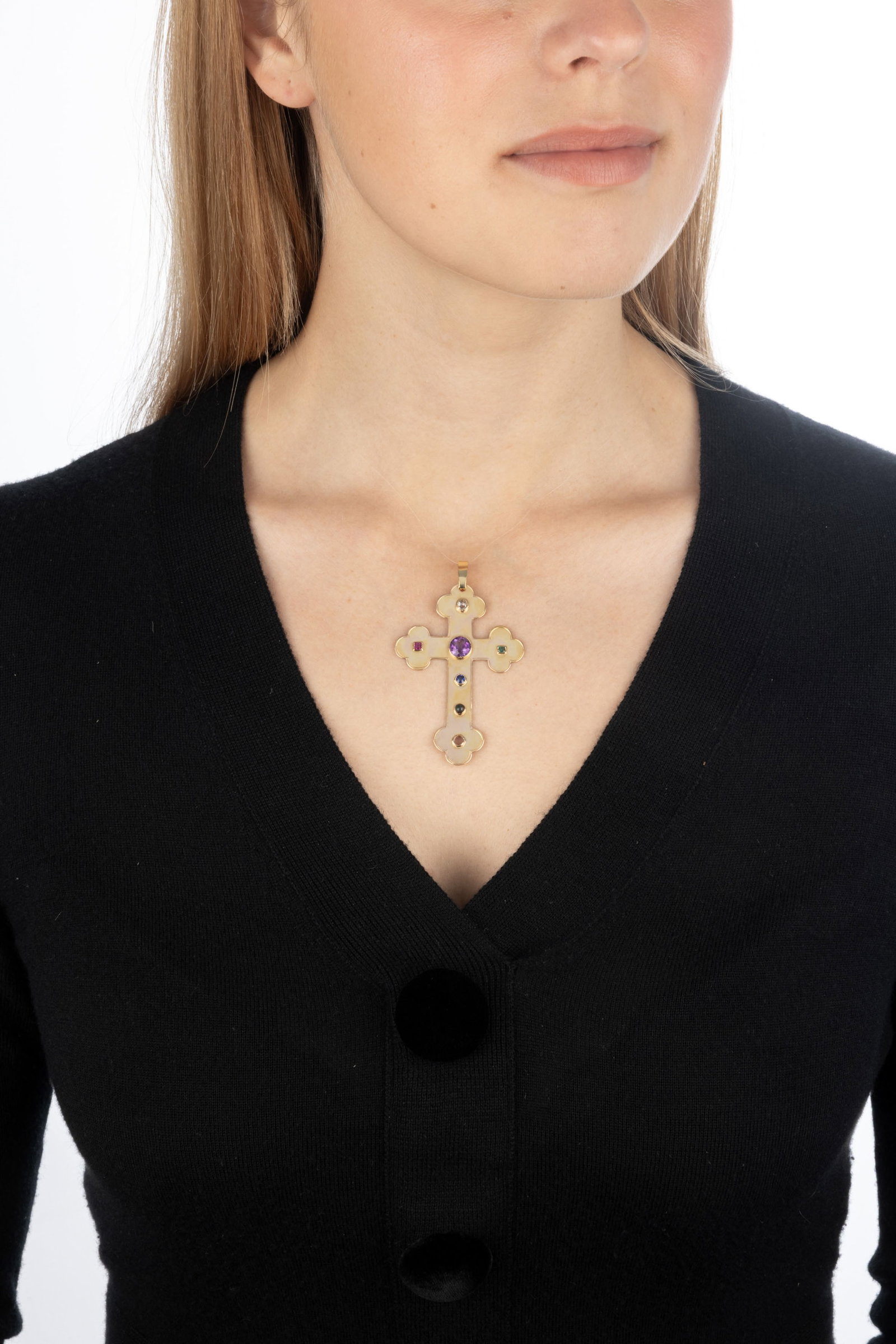 Pendentif croix or 750 serti d'un diamant taille rose, d'une améthyste et d'un saphir taille ro - 4