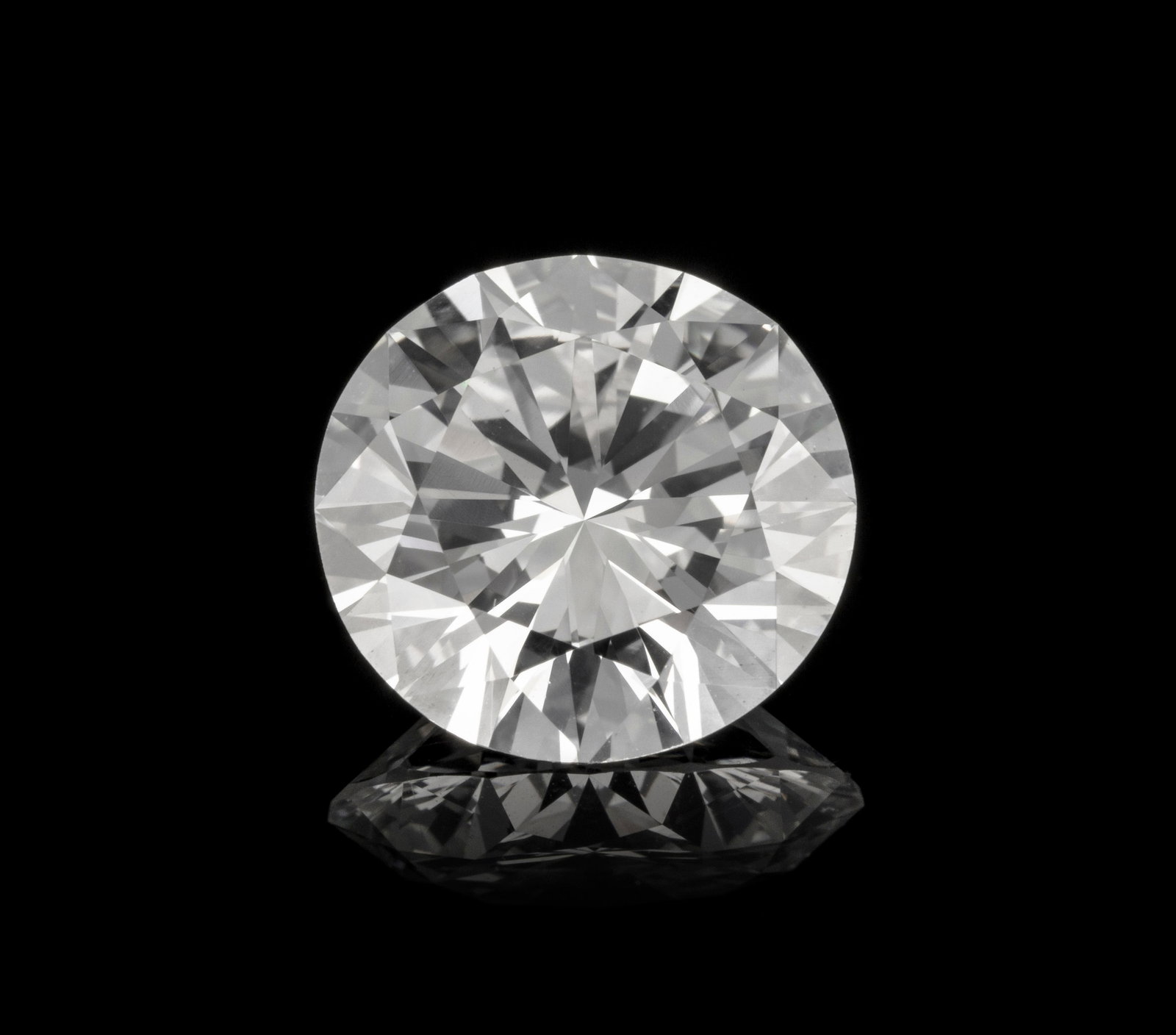 Un diamant taille brillant sur papier de 2.42 carats, VS1, selon le rapport IGI n°F235288 dat&#: Un diamant taille brillant sur papier de 2.42 carats, VS1, selon le rapport IGI n°F235288 daté du 21/03/1978 Condition Couleur F selon le rapport IGI et H selon nos observations.
