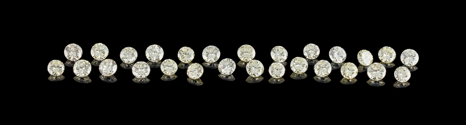 Lot de 27 diamants taille brillant sur papier pour un total de 8.96 carats: Lot de 27 diamants taille brillant sur papier pour un total de 8.96 carats