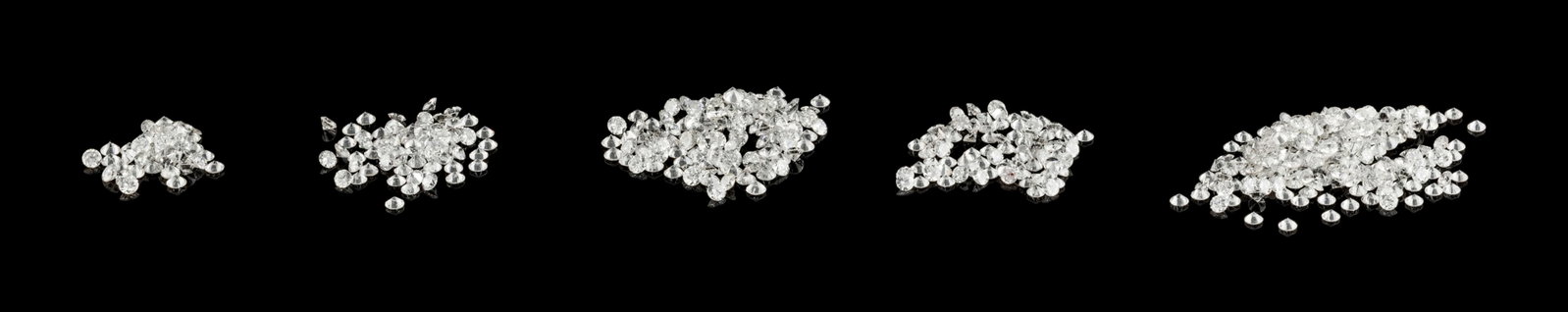 Lot de diamants taille brillant sur papier pour un total d'env. 18.25 carats: Lot de diamants taille brillant sur papier pour un total d'env. 18.25 carats Condition 5 sachets contenant au total env. 483 diamants taille brillant Qualité estimée à G-H / VVS-VS