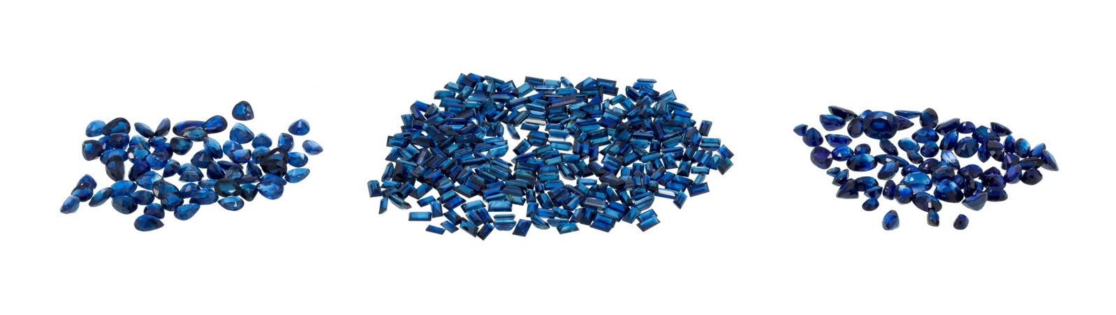 Lot de saphirs sur papier : \-1 pli de saphirs taille poire d'env. 14 carats \- 1 pli de : Lot de saphirs sur papier : -1 pli de saphirs taille poire d'env. 14 carats - 1 pli de saphirs de tailles diverses d'env. 14 carats -1 pli de saphirs taille baguette d'env. 28 carats Condition