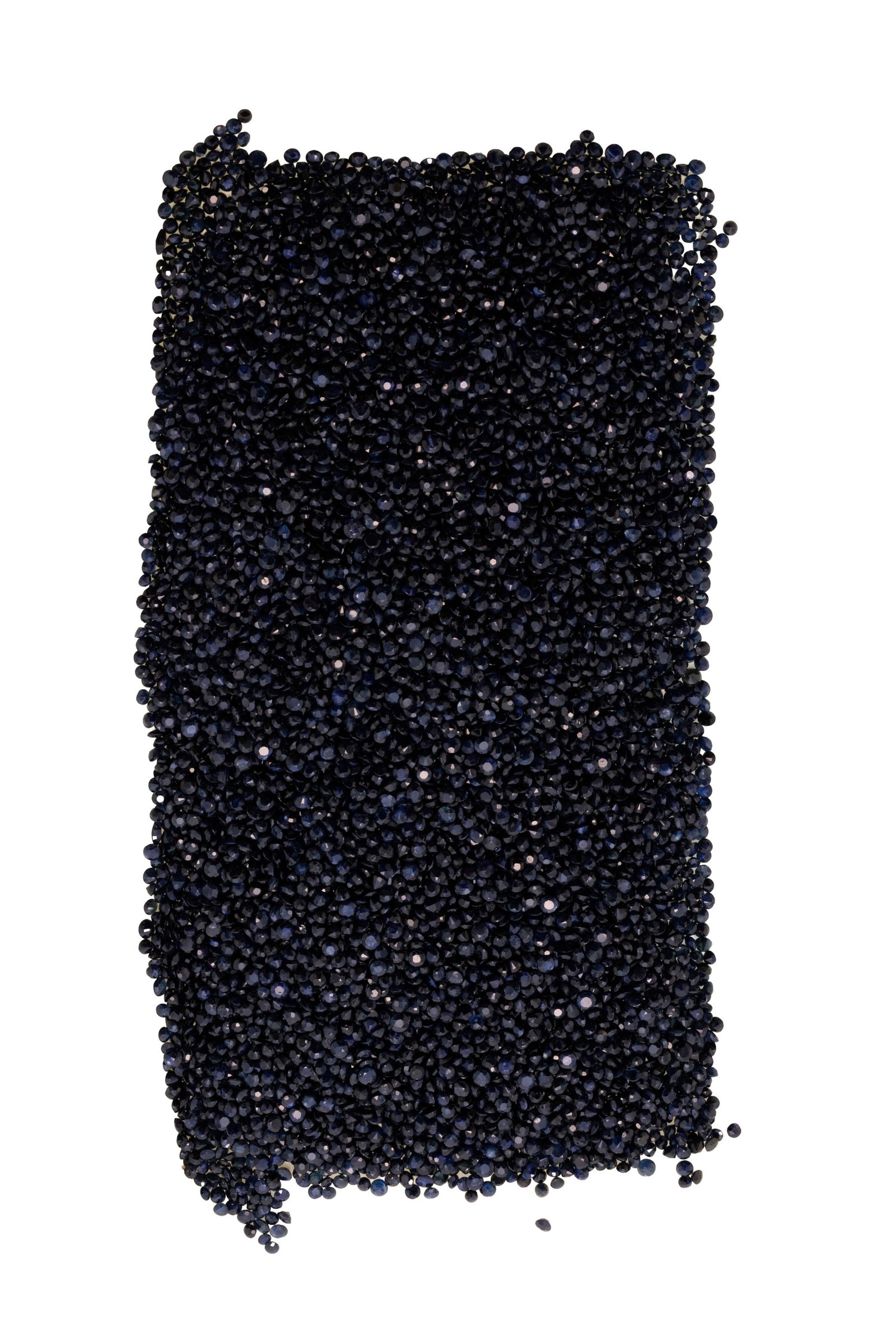 Lot de saphirs de différentes tailles sur papier pour un total d'env. 2800 carats - 2