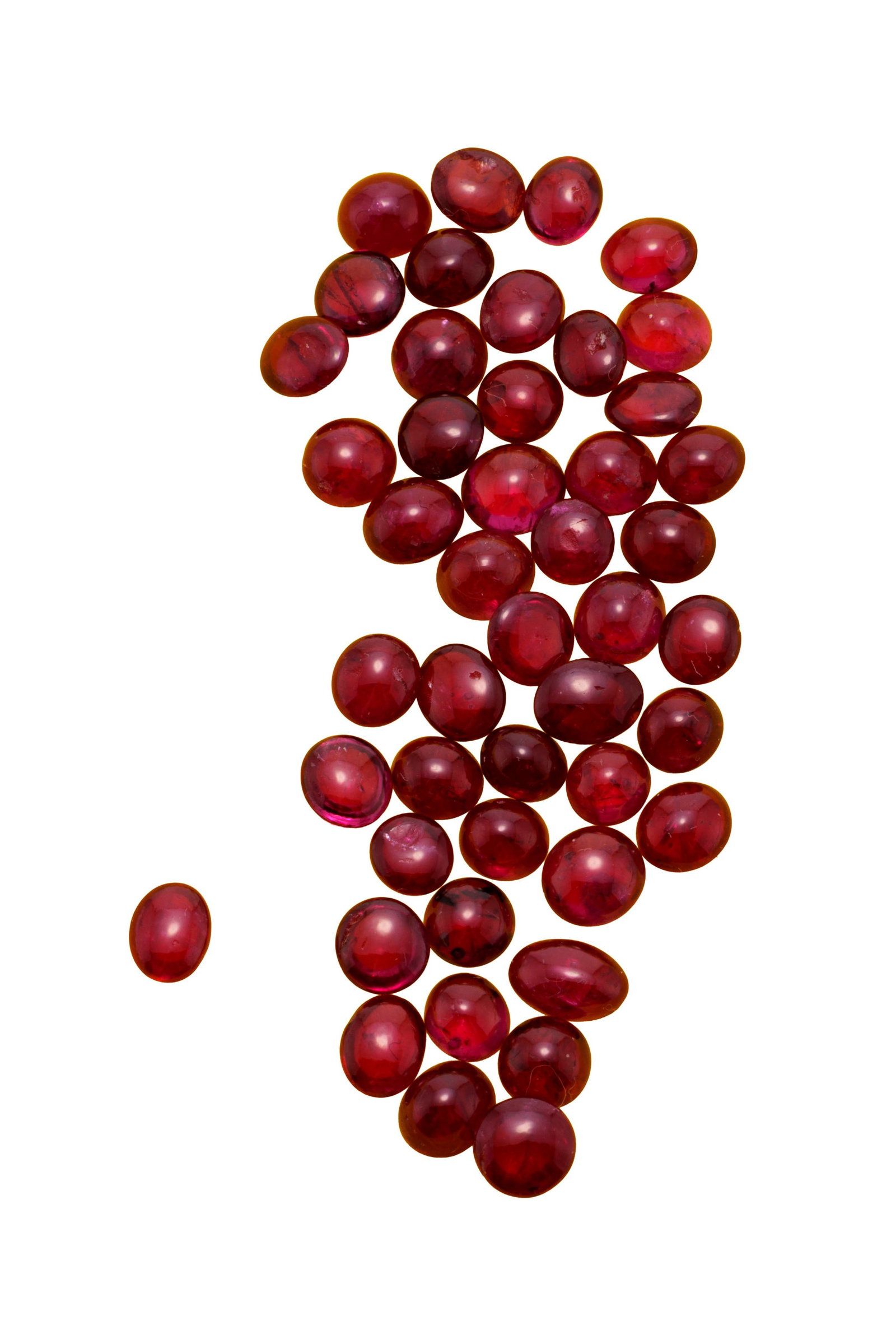 Lot de rubis taillés en cabochon pour un total d'env. 340 carats - 2