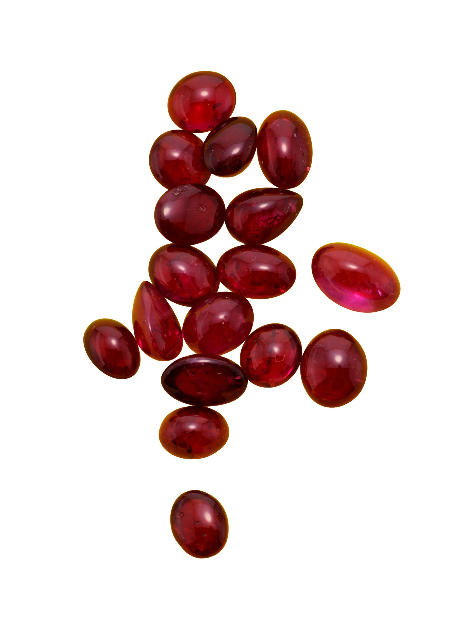 Lot de rubis taillés en cabochon pour un total d'env. 340 carats - 6