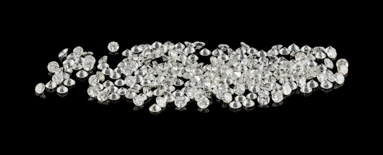 Lot de diamants taille brillant sur papier pour un total d'env. 10.80 carats: Lot de diamants taille brillant sur papier pour un total d'env. 10.80 carats
