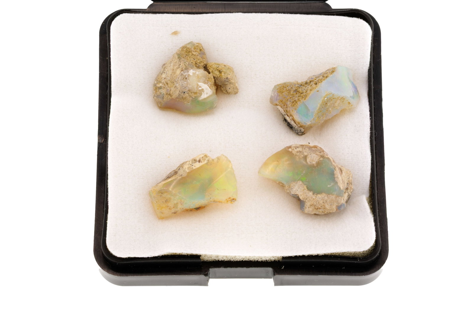 Lot d'opales sur papier, 67.60 carats de polies et 25.14 carats de brut - 4