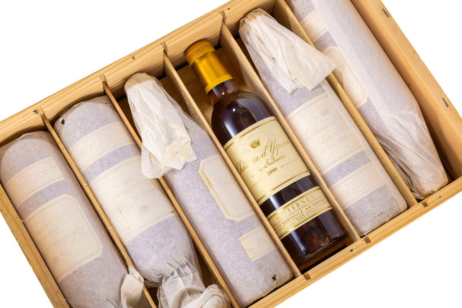 Ch. d'Yquem, 1999, Sauternes, 1er grand cru classé, 12 1/2 bts, CBO: Ch. d'Yquem, 1999, Sauternes, 1er grand cru classé, 12 1/2 bts, CBO Condition niveau bas goulot