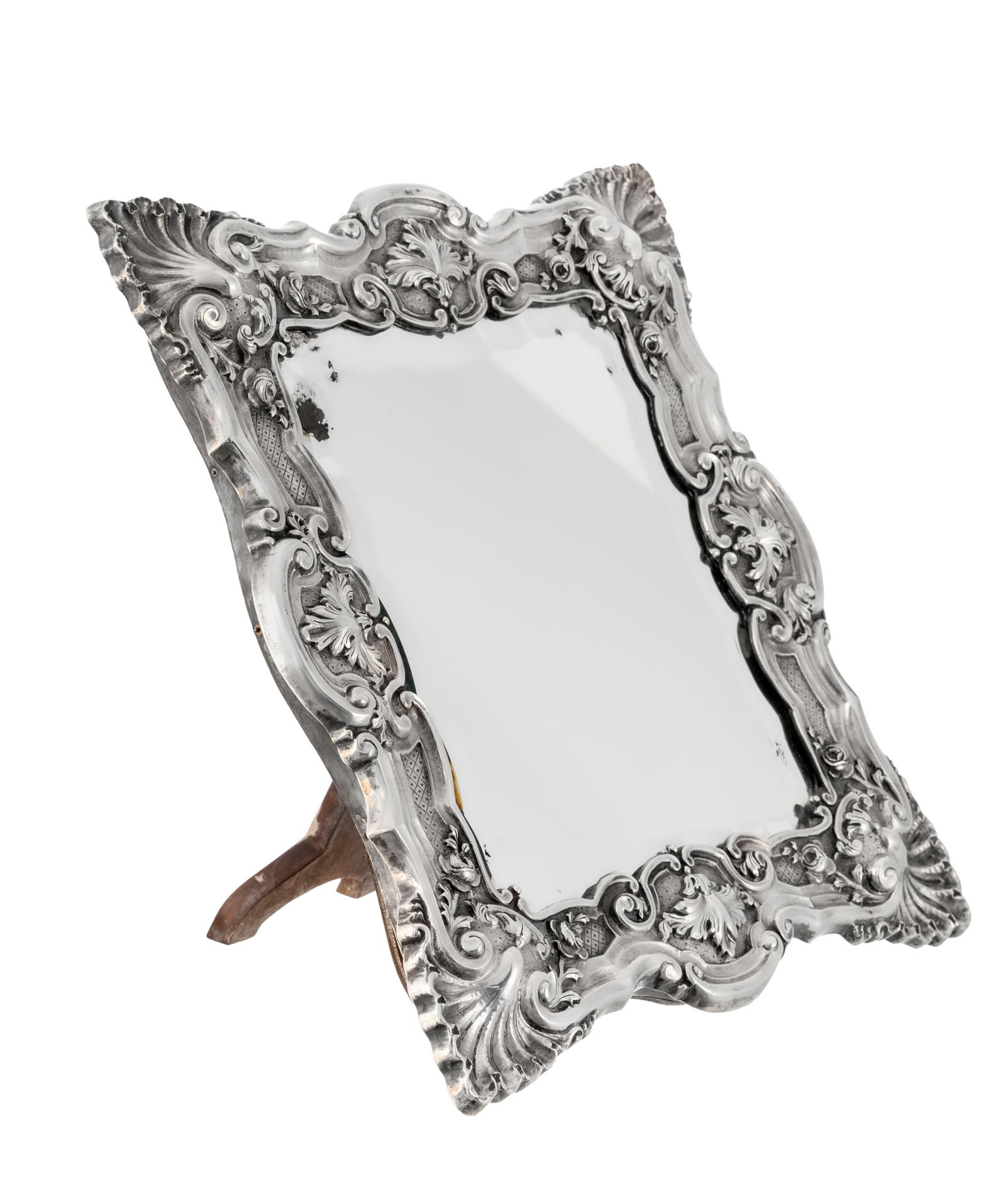 Miroir de table en métal argenté, XXe s., à riche décor de volutes et feuillage, - 2