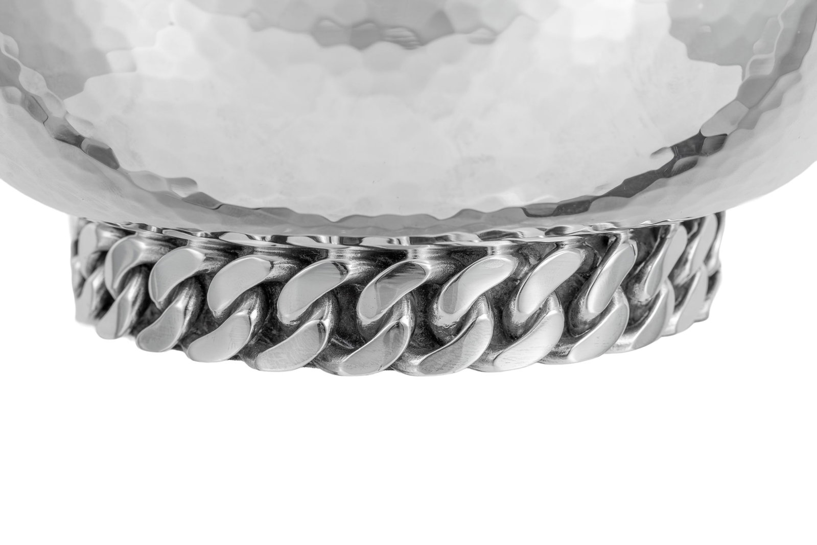 Jean Després (1889-1980). Coupe circulaire couverte en métal argenté martelé, ba - 4