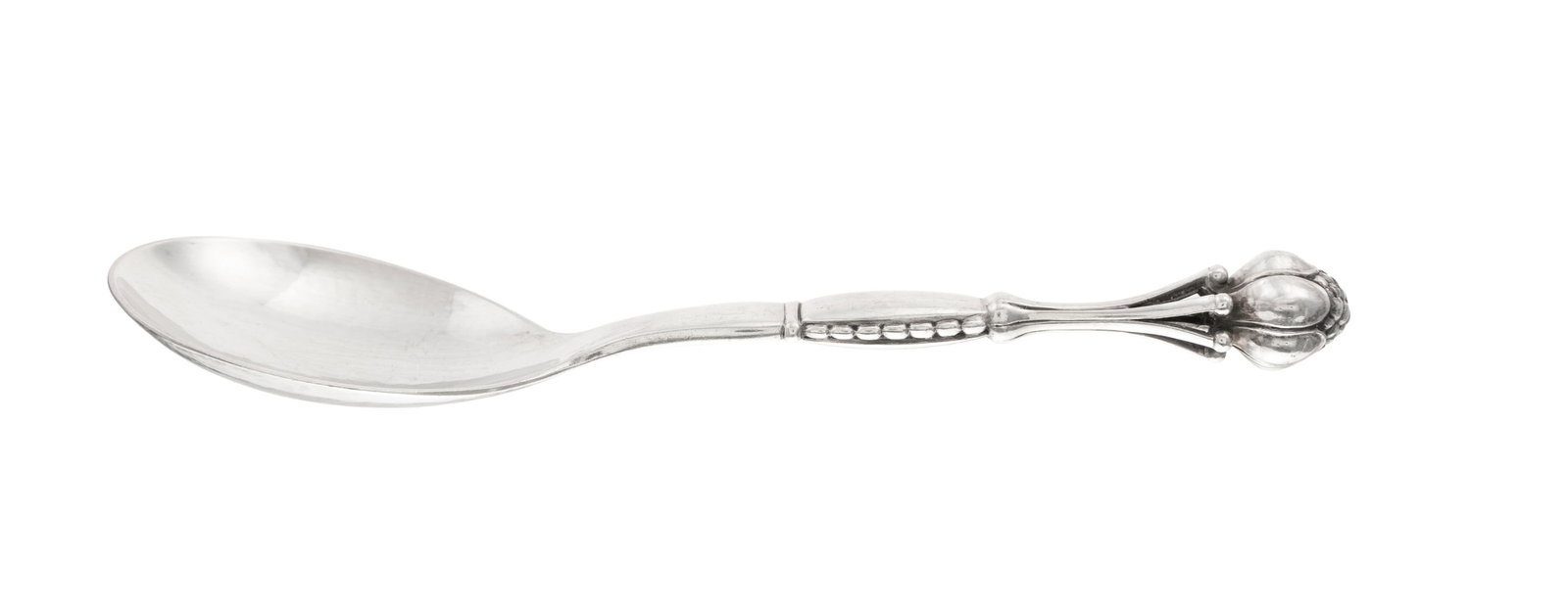 Georg Jensen. Berry spoon en argent Sterling, modèle Ornamental 38, gravée 17 AUG. 1956 au: Georg Jensen. Berry spoon en argent Sterling, modèle Ornamental 38, gravée 17 AUG. 1956 au revers, long. 19,5 cm, 70g