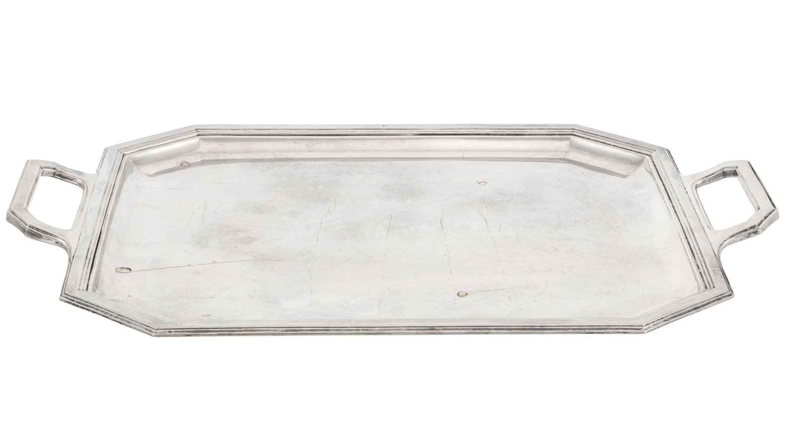 Plateau de service à pans coupés style Art Déco en argent Minerve 1er titre, à d: Plateau de service à pans coupés style Art Déco en argent Minerve 1er titre, à décor de filets, long. 45,5 cm, 2210g Pour ce lot, la TVA due par l'acheteur est calculée