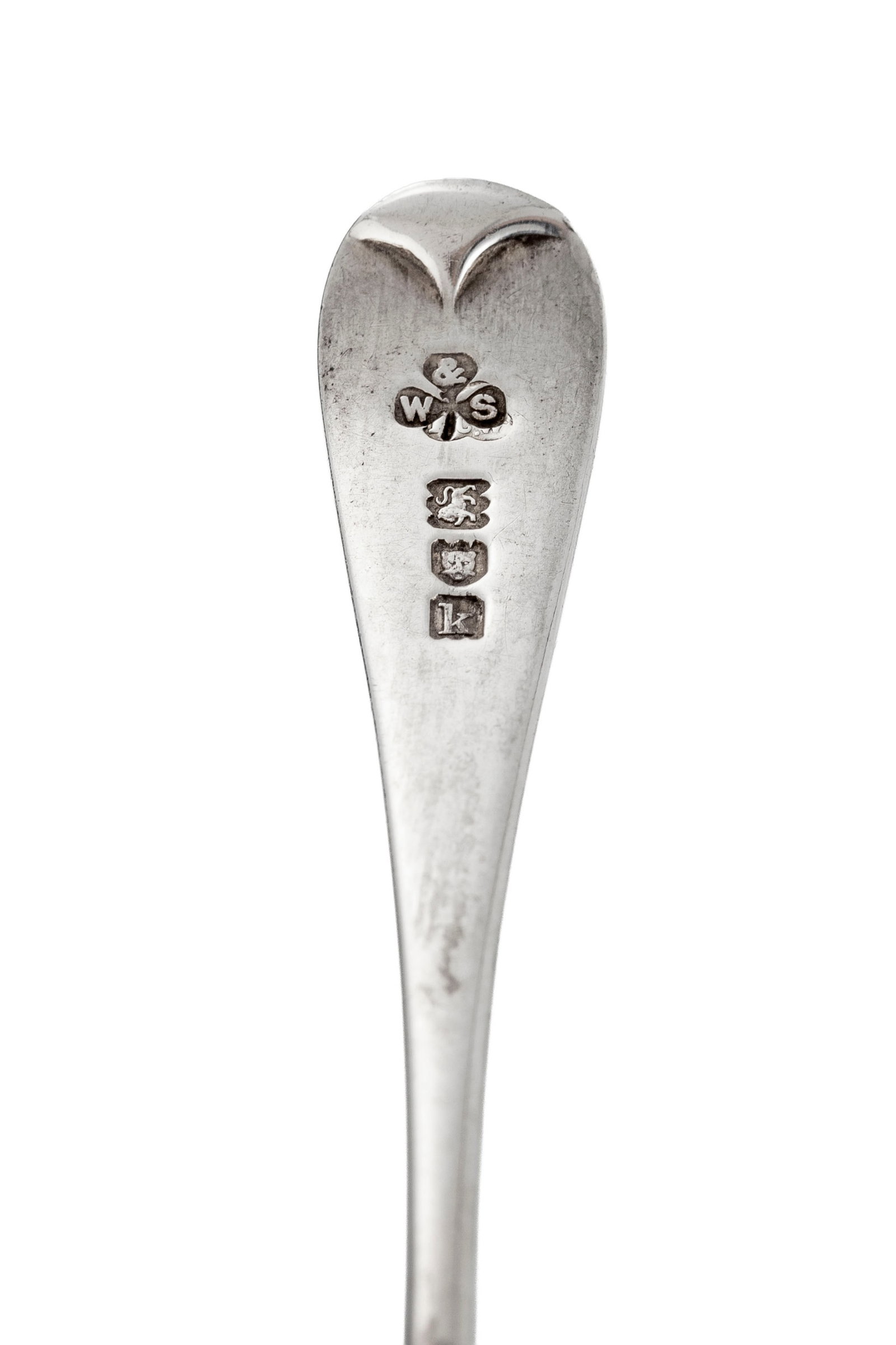 Suite de 6 cuillers et 1 pince à sucre en argent, par West & Son, Londres, 1902 et 1905, en for - 6