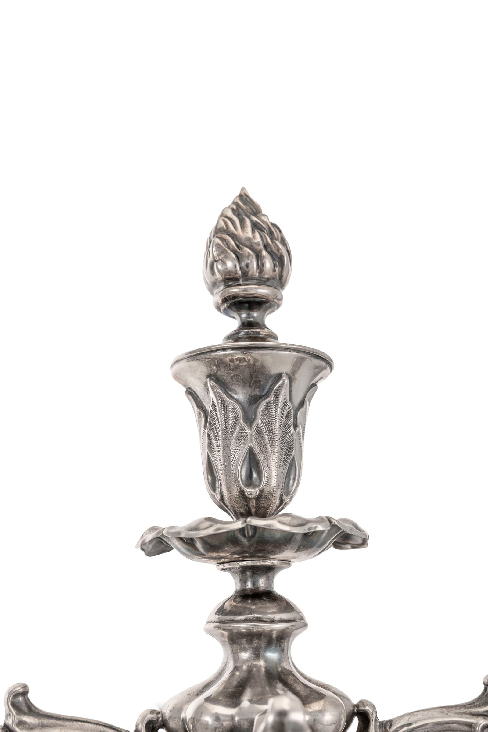 Paire de candélabres à 4 bras de lumière et 1 feu central en argent, à déco - 5