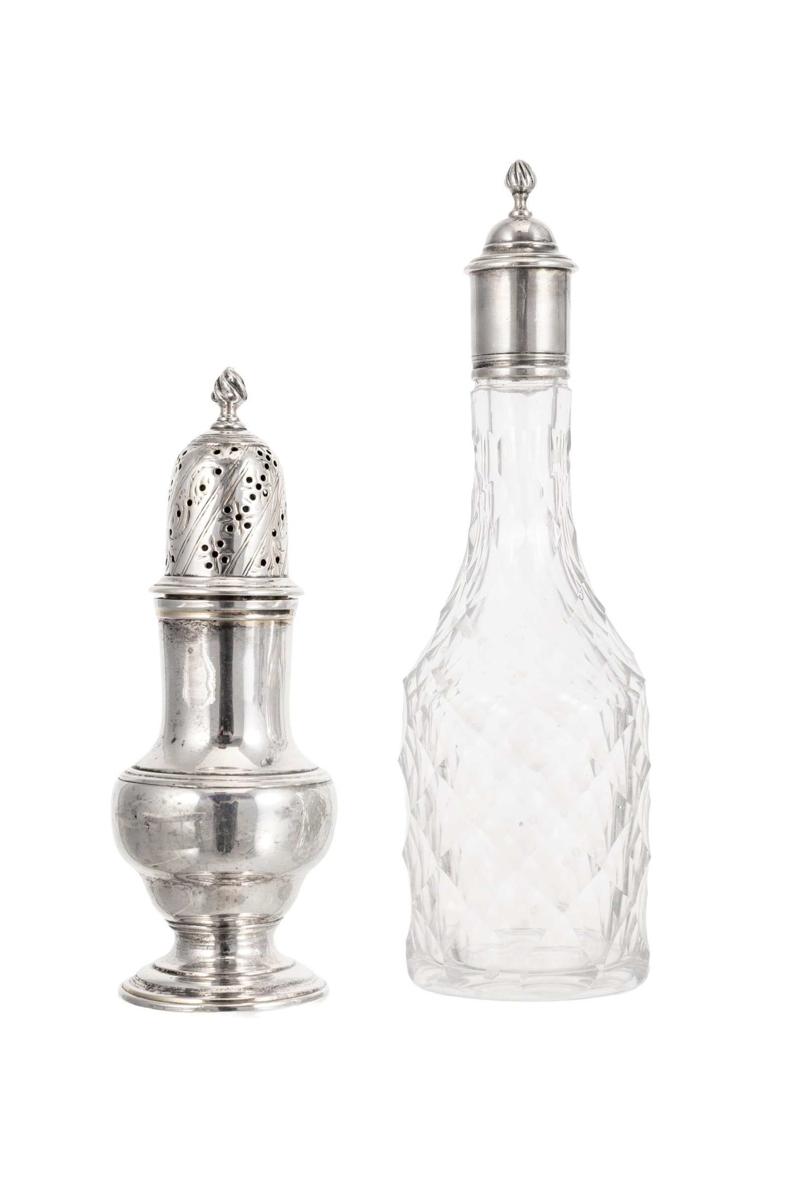 Ensemble d'1 nécessaire à condiments en argent et verre, Londres, XVIIIe s. et 1 petit pla - 6