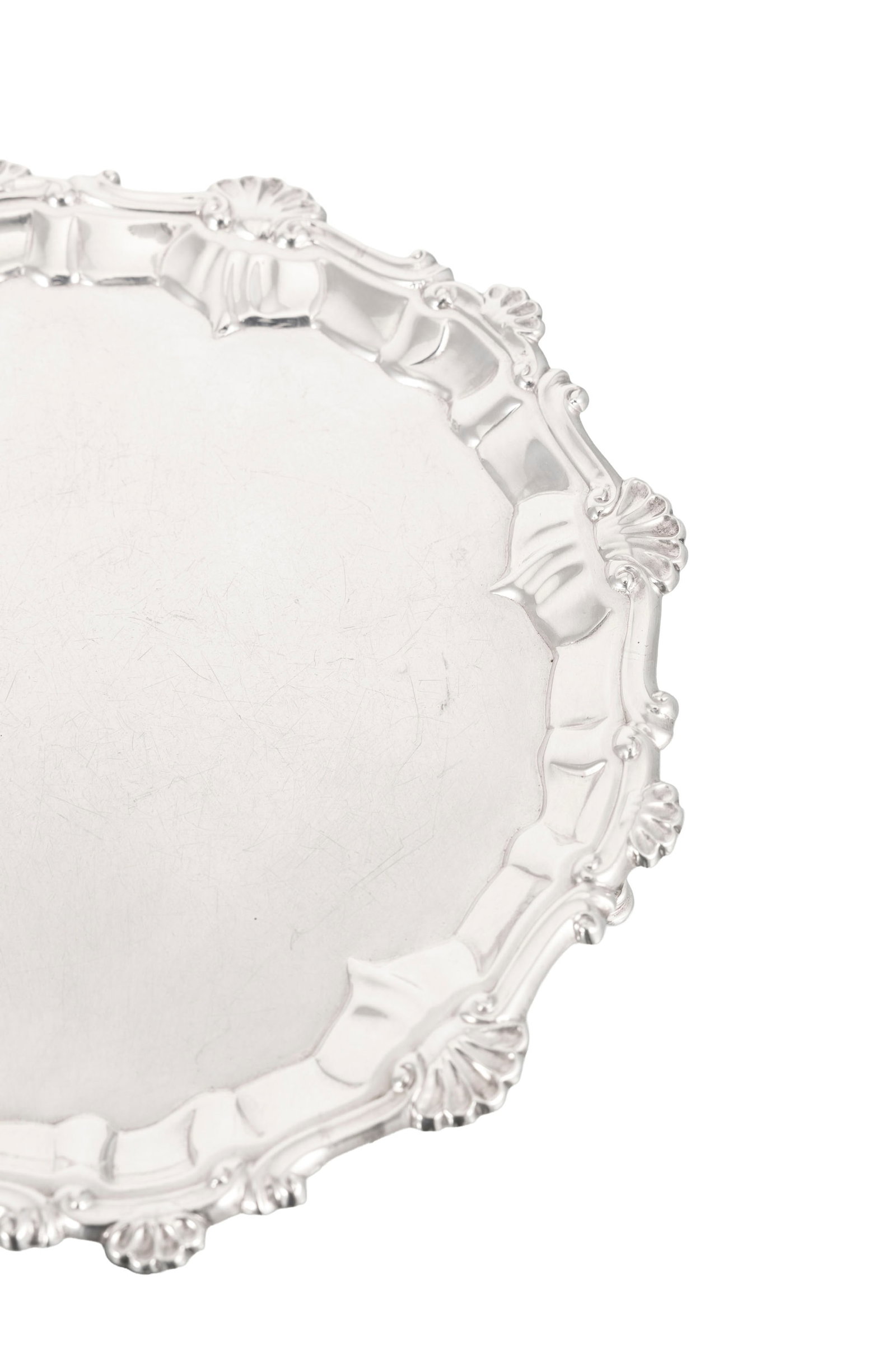 Ensemble de 3 plateaux présentoirs tripodes en argent, probablement par Ebenezer Coker et Thoma - 2