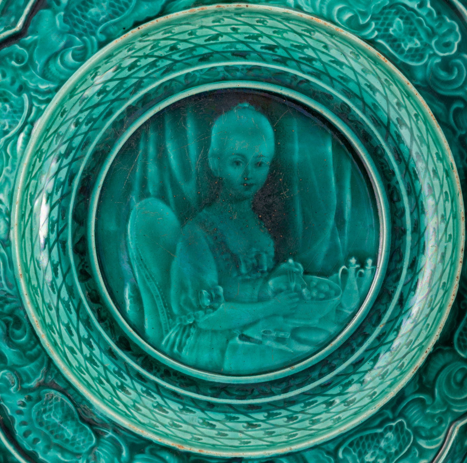 Ensemble de 19 assiettes en faïence fine à glaçure verte, Alexis du Tremblay et Rubel - 4