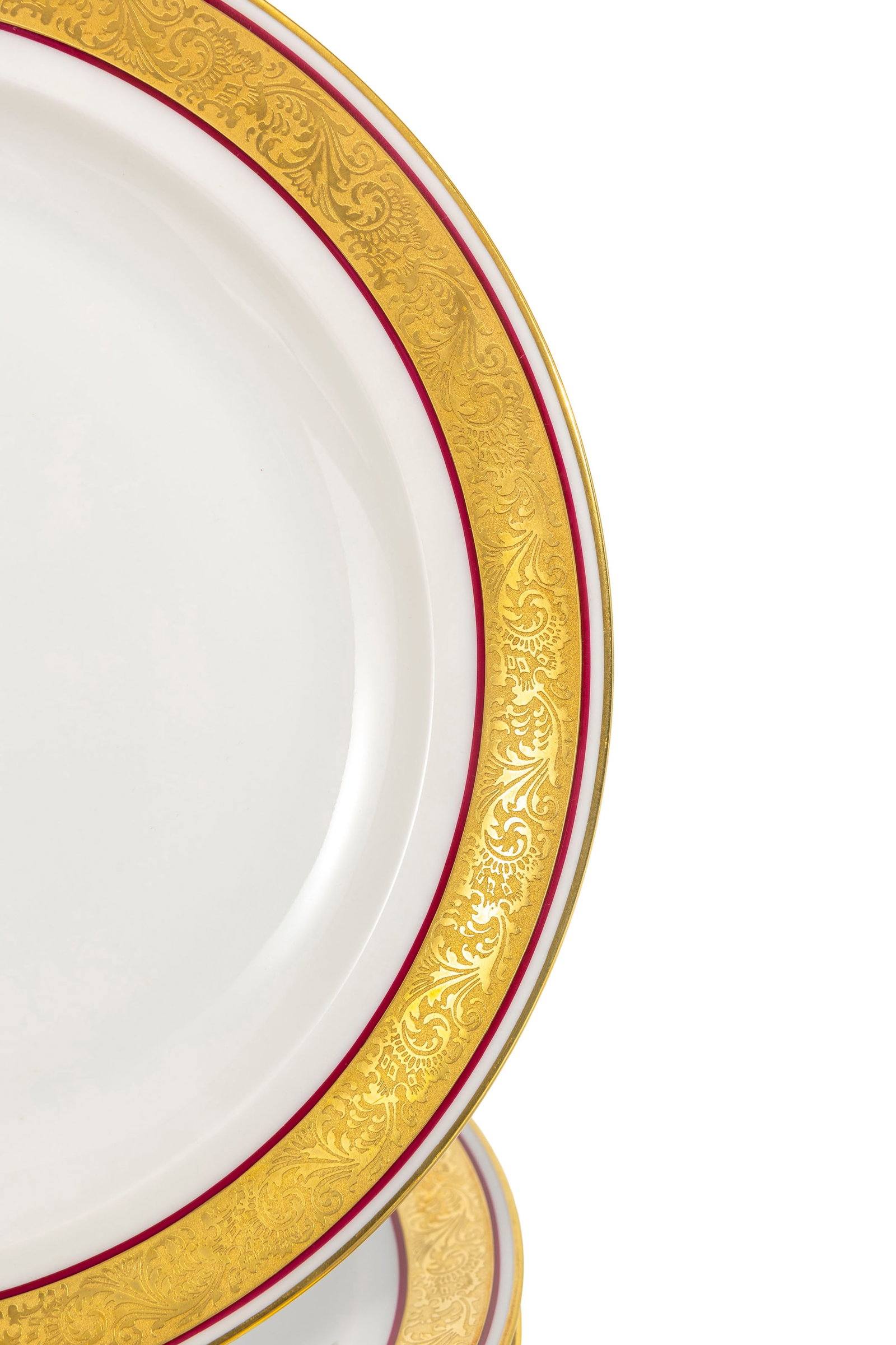 Limoges. Partie de service à dîner en porcelaine, à décor or et liseré bord - 4