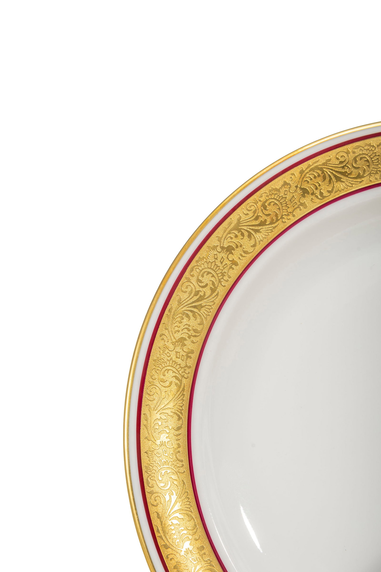 Limoges. Partie de service à dîner en porcelaine, à décor or et liseré bord - 5
