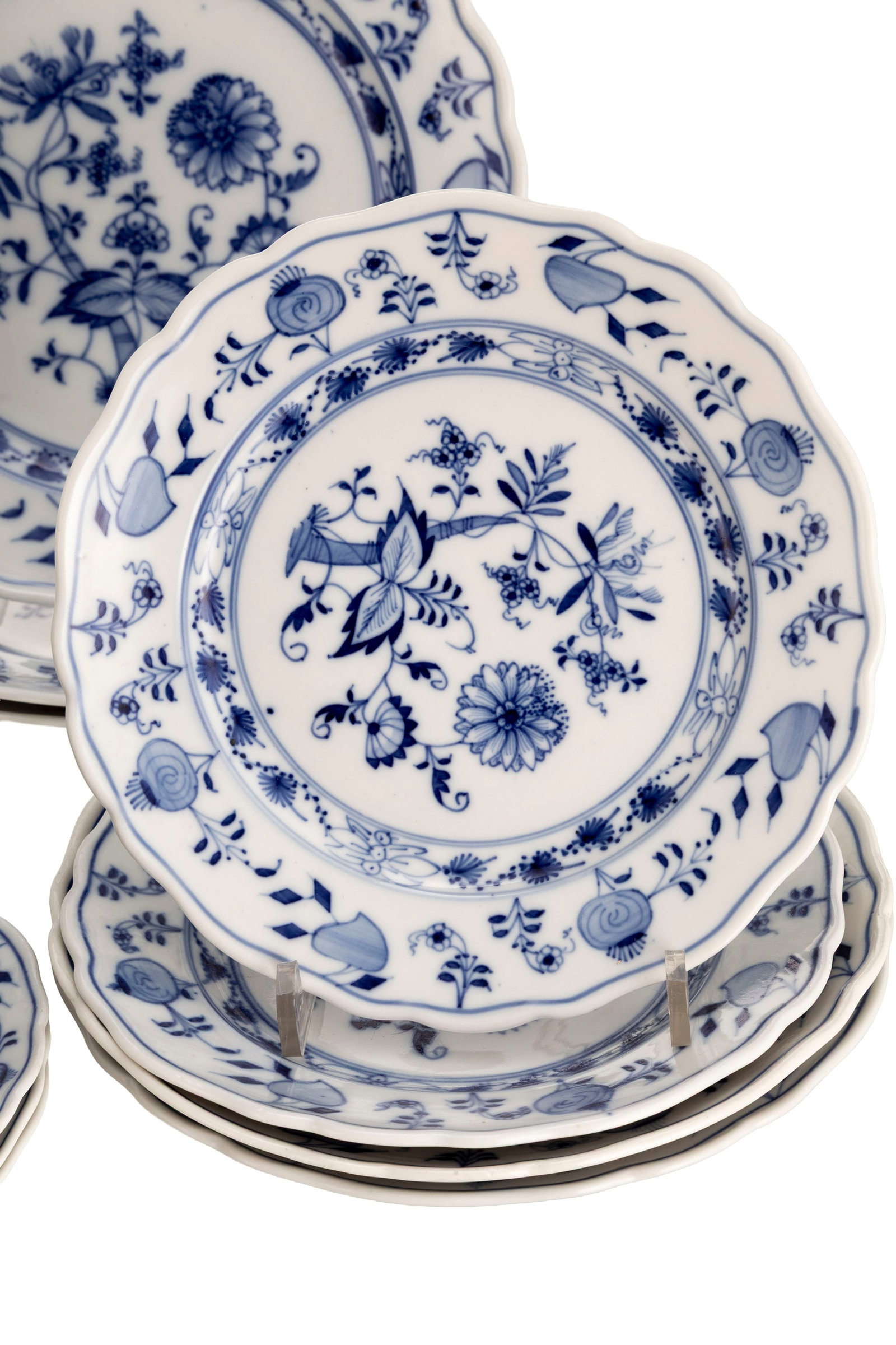 Meissen. Partie de service en porcelaine, modèle Zwiebelmuster, XXe s., comprenant 18 pièc - 2