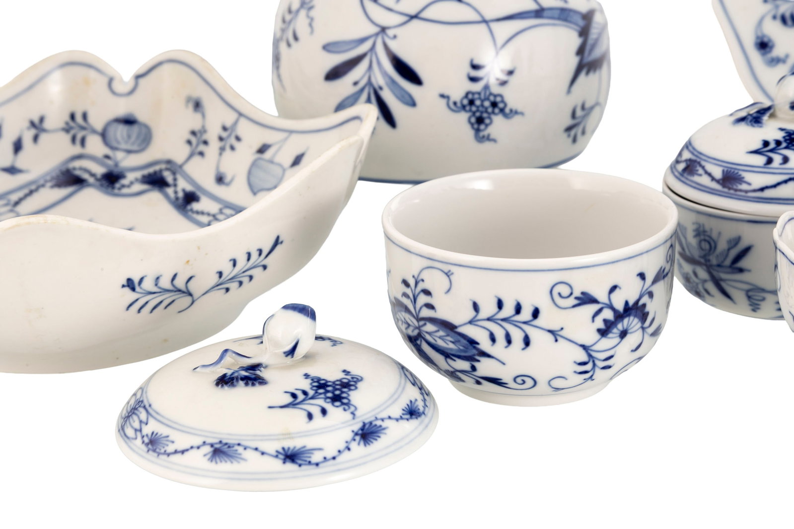 Meissen. Partie de service en porcelaine, modèle Zwiebelmuster, XXe s., comprenant 18 pièc - 5